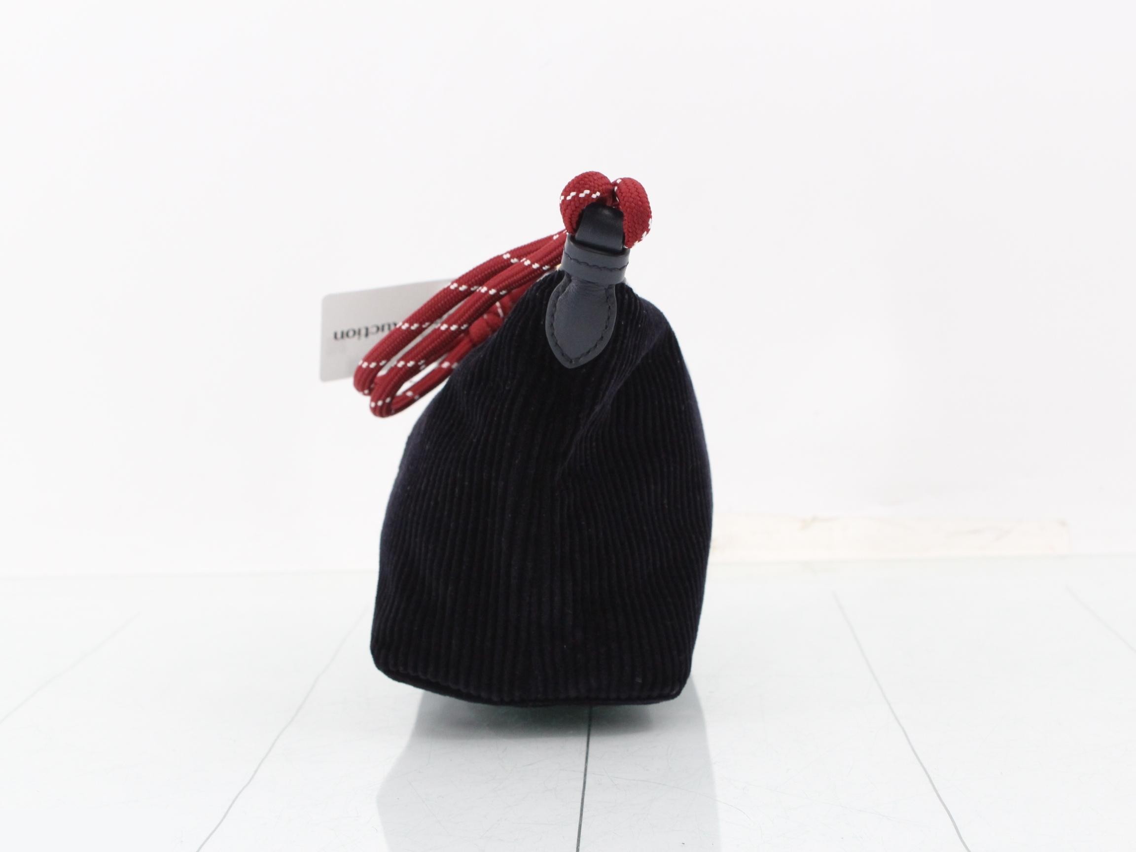 Corduroy Strap Vanity Case 5NE841 Black — view 3
