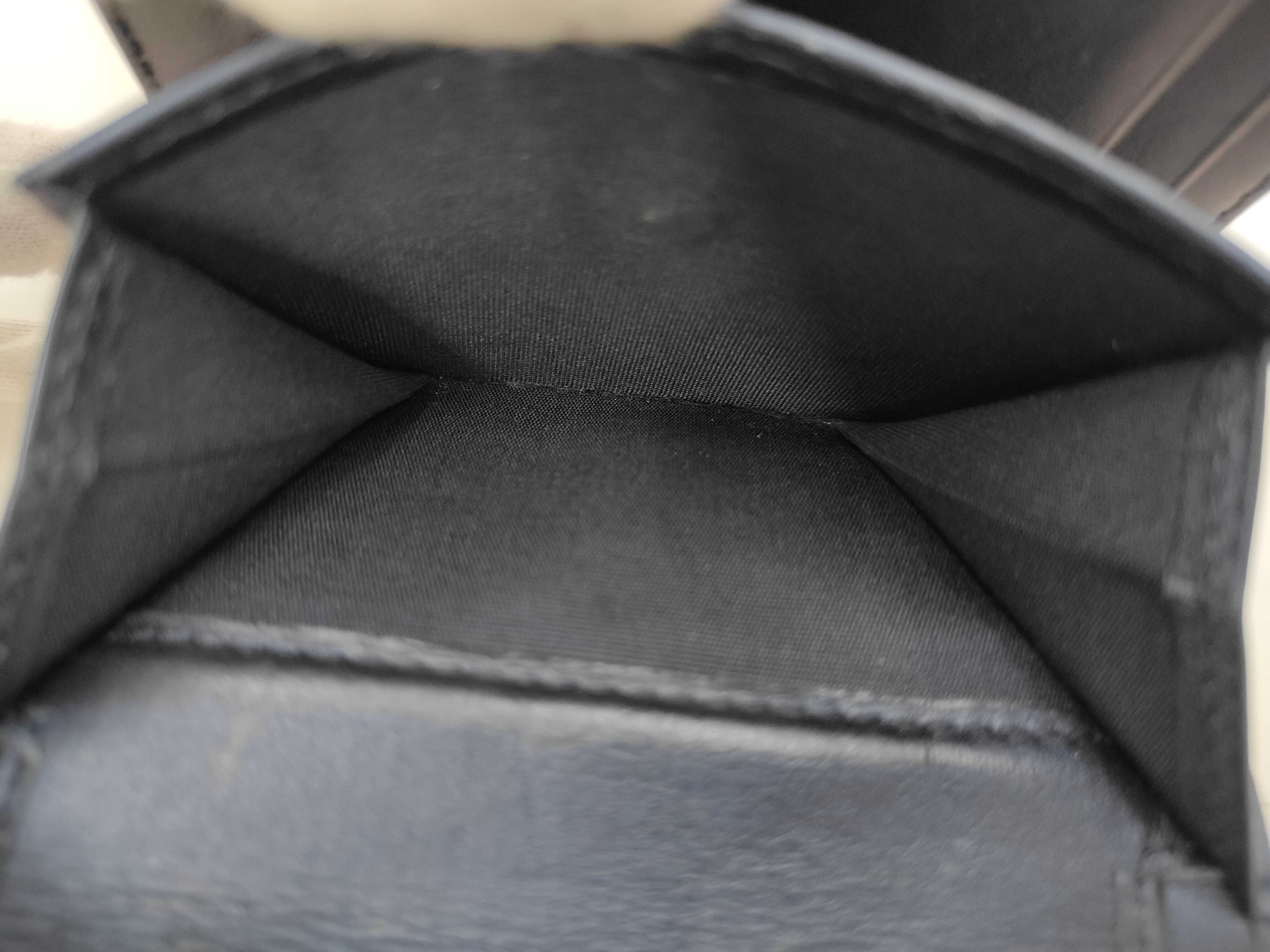 bi-fold wallet, serial number 24, with seal guarantee. — view 13