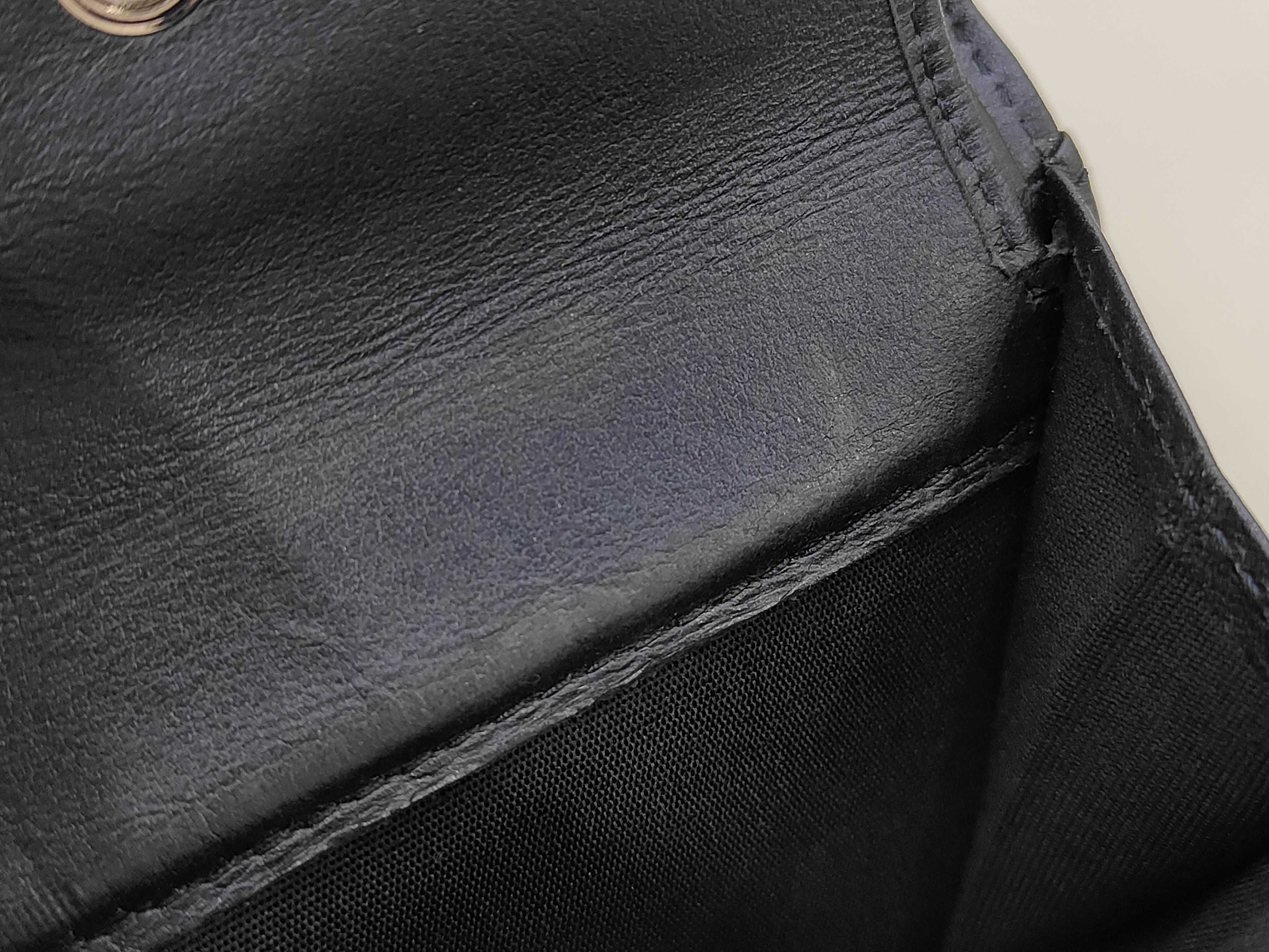 bi-fold wallet, serial number 24, with seal guarantee. — view 14