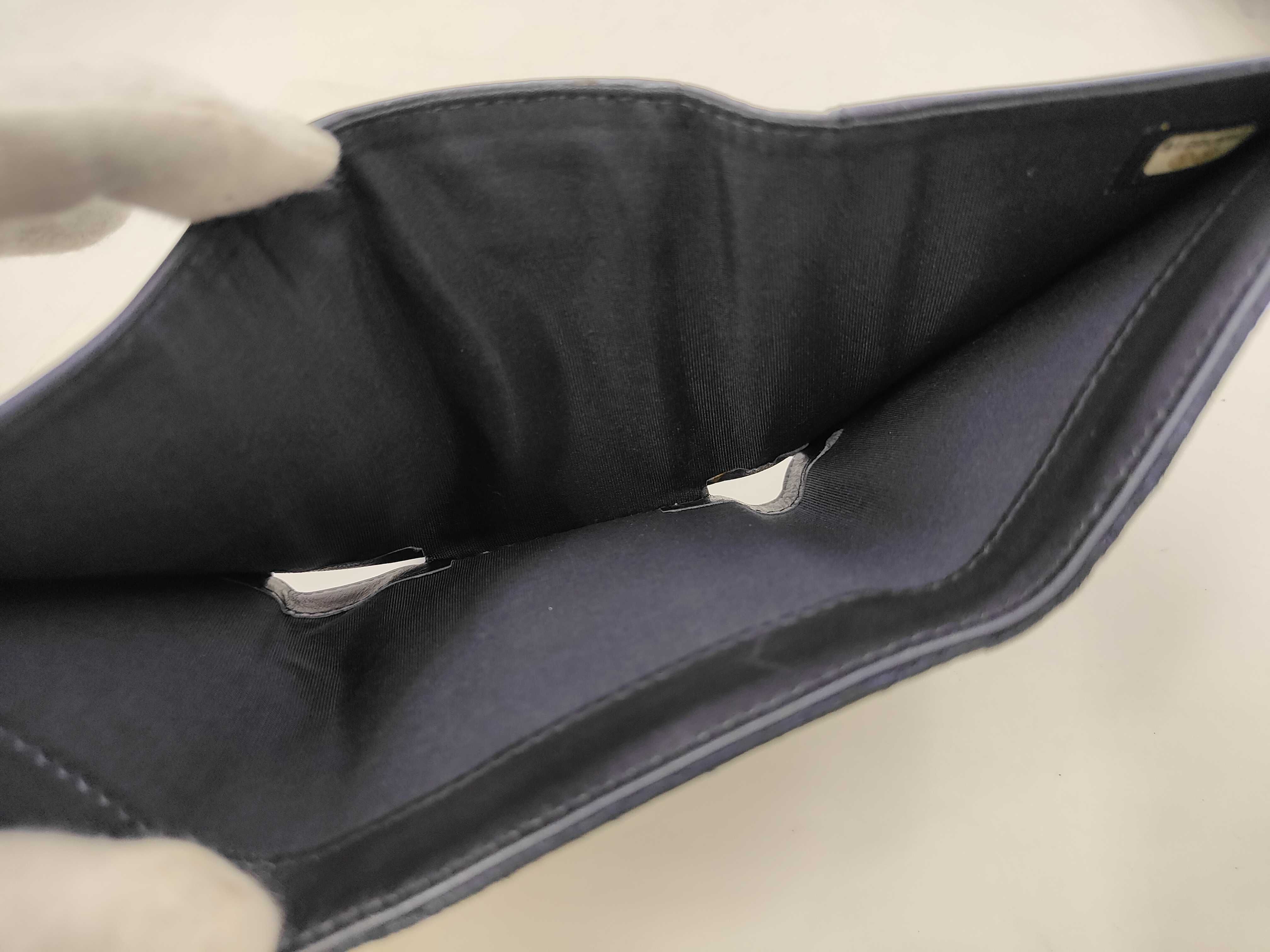 bi-fold wallet, serial number 24, with seal guarantee. — view 15