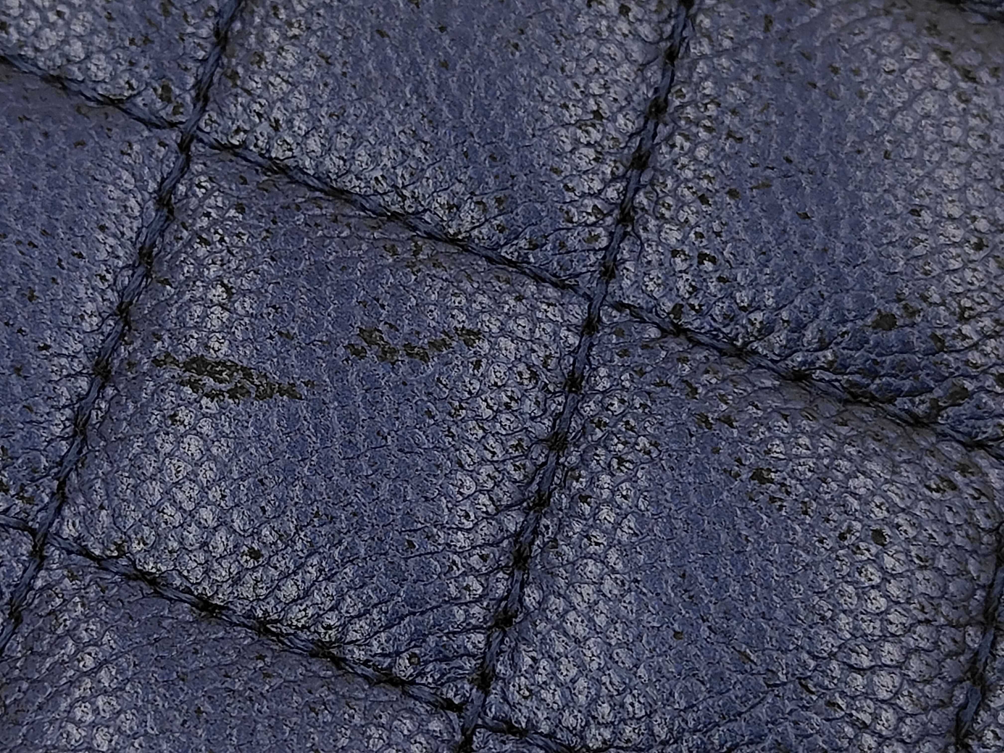 bi-fold wallet, serial number 24, with seal guarantee. — view 8
