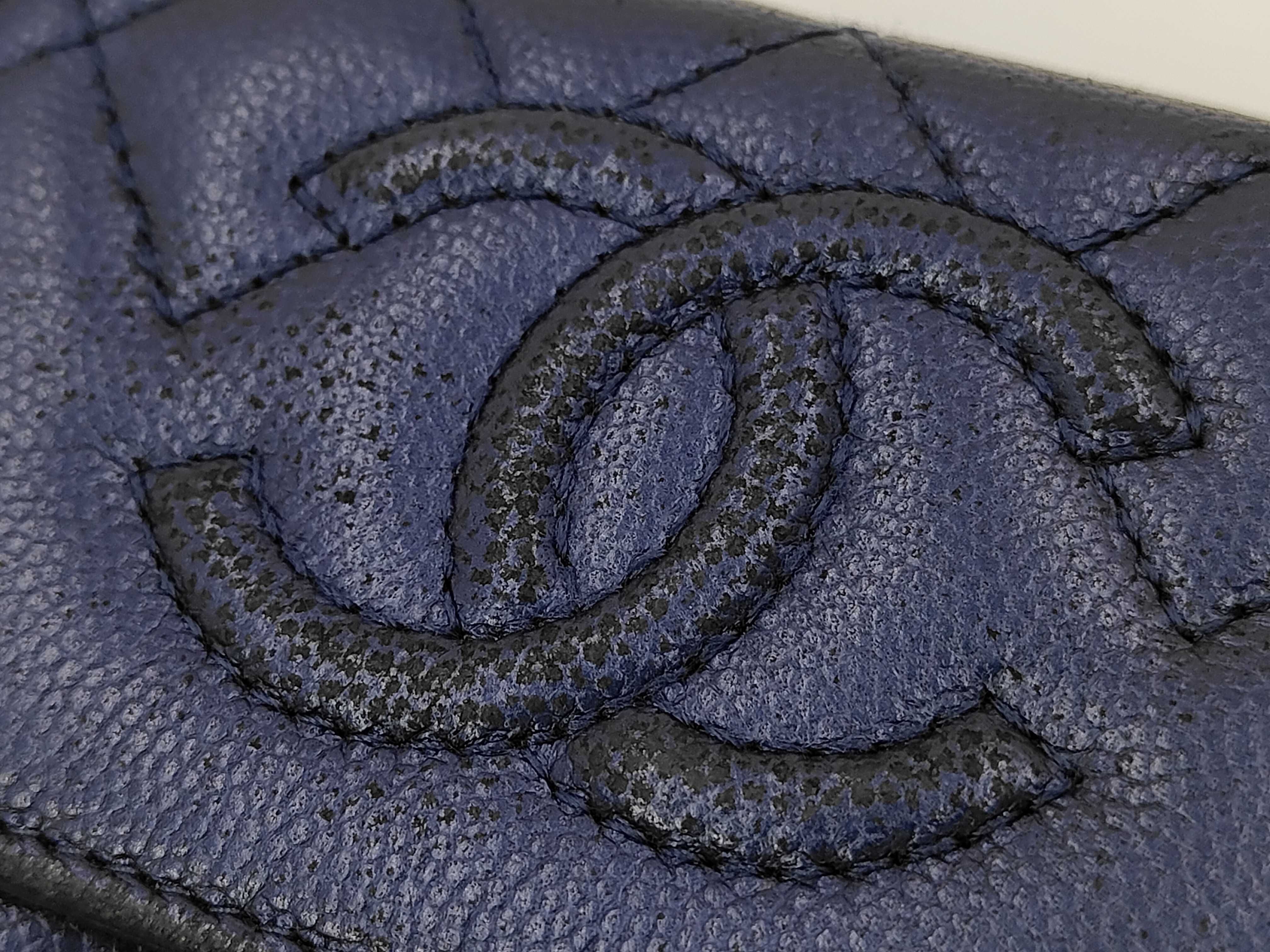 bi-fold wallet, serial number 24, with seal guarantee. — view 9