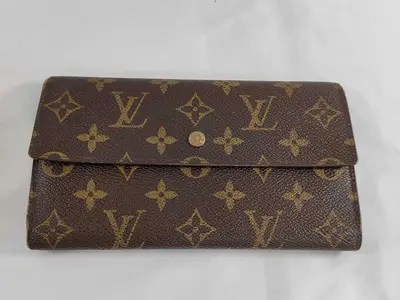 Monogram Portefeuille Tresor International Long Wallet