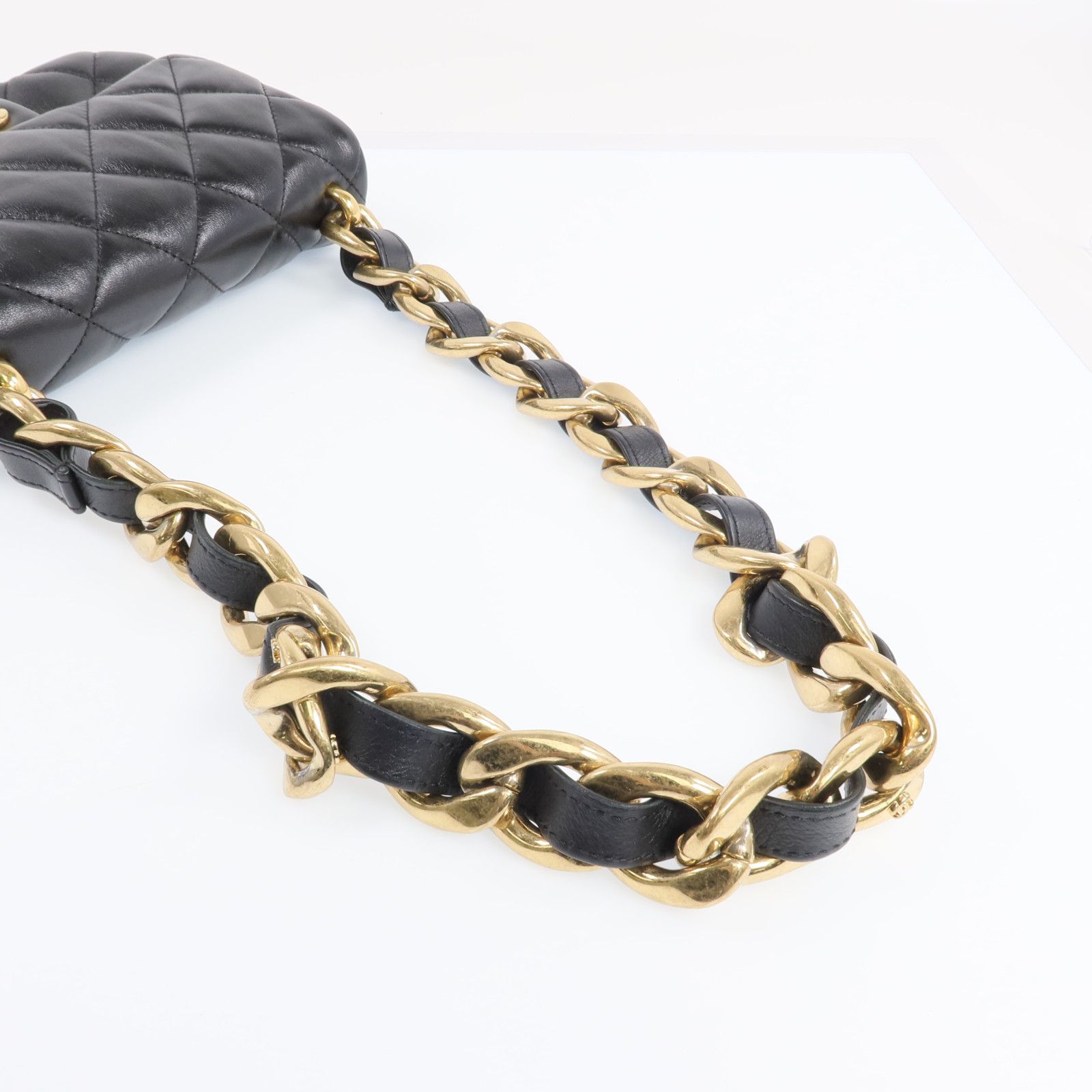 Black Cowhide Leather Chain Shoulder Bag Calfskin (cowhide) — view 5