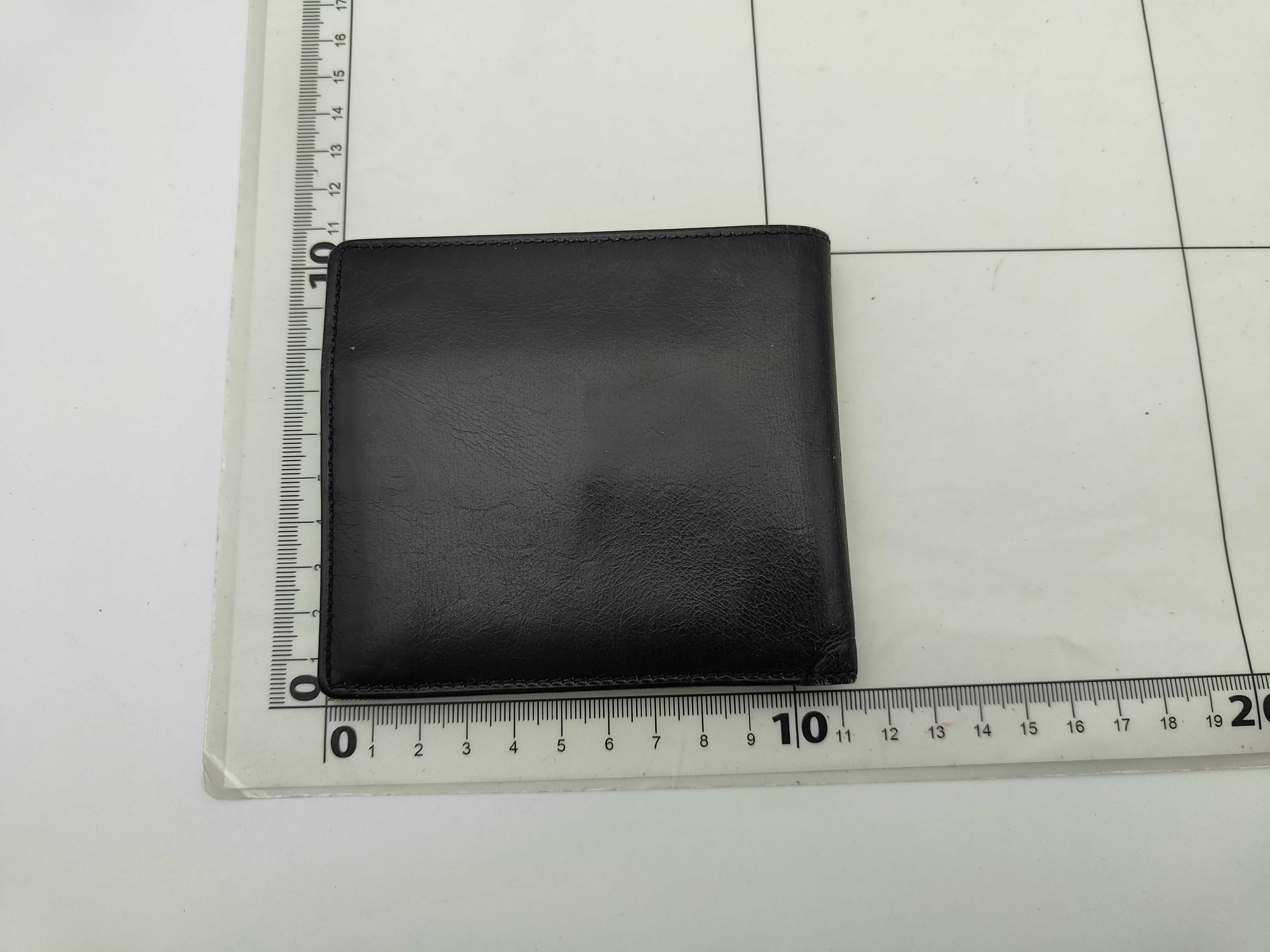 wallet — view 2
