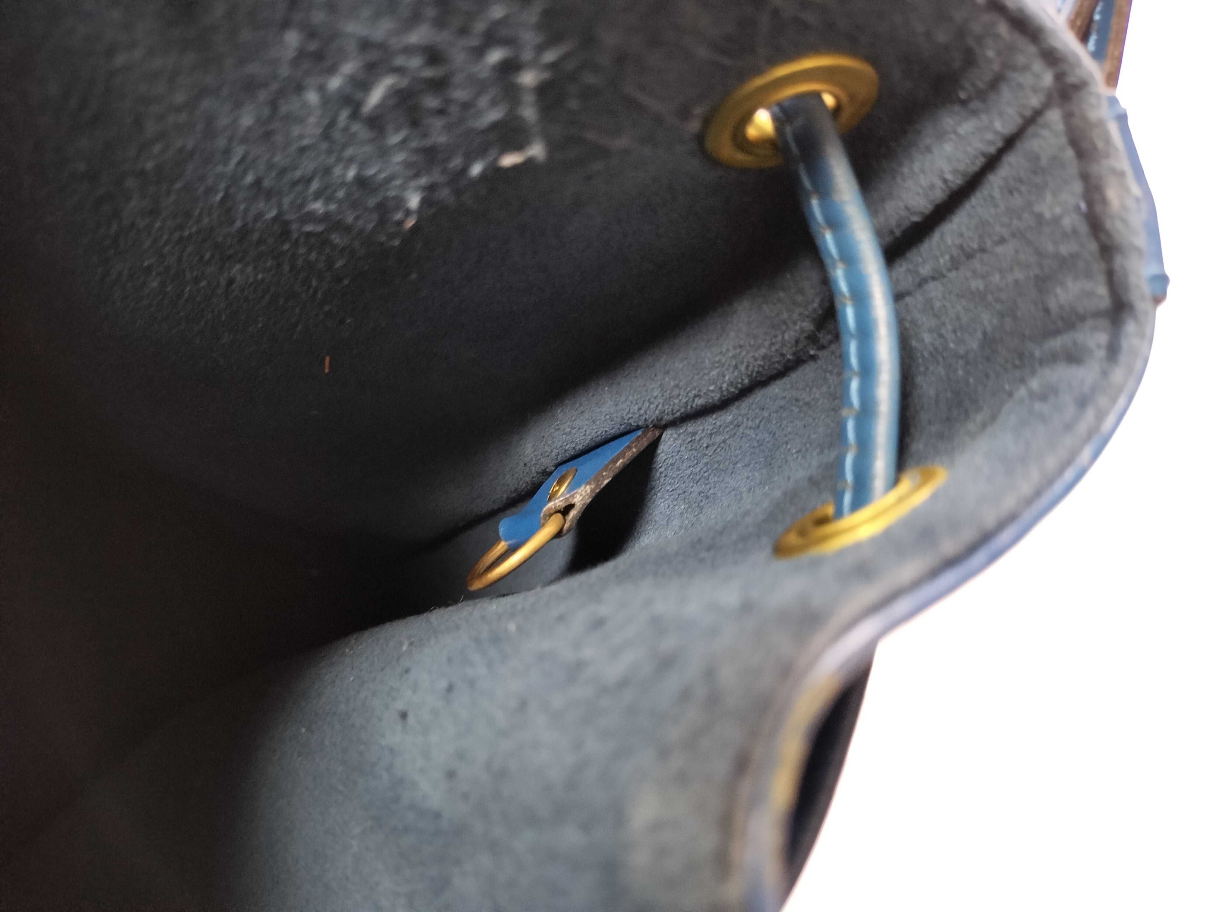 Epi Noé Shoulder Bag — view 9