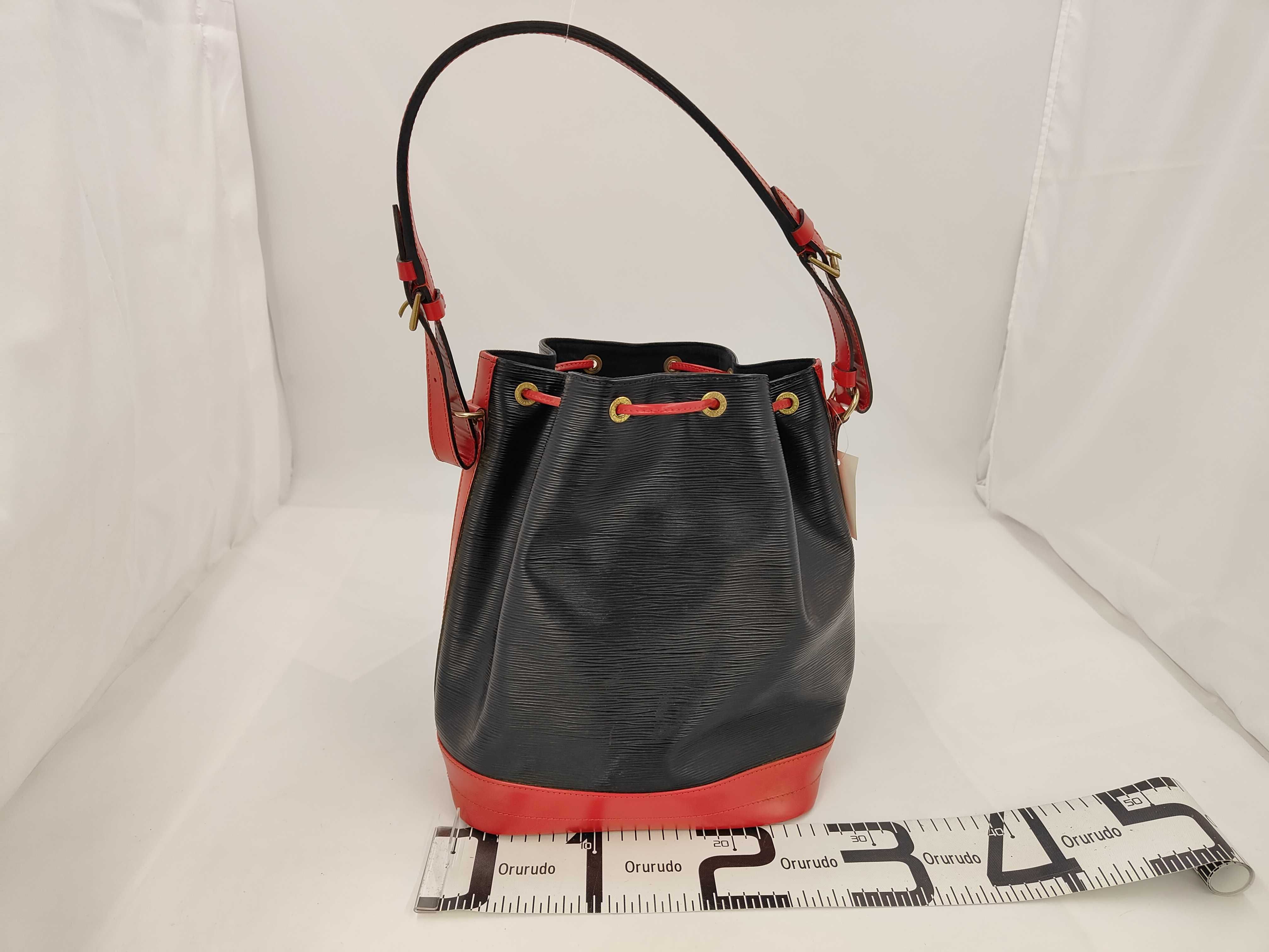Epi Noe M44017 Shoulder Bag — view 2