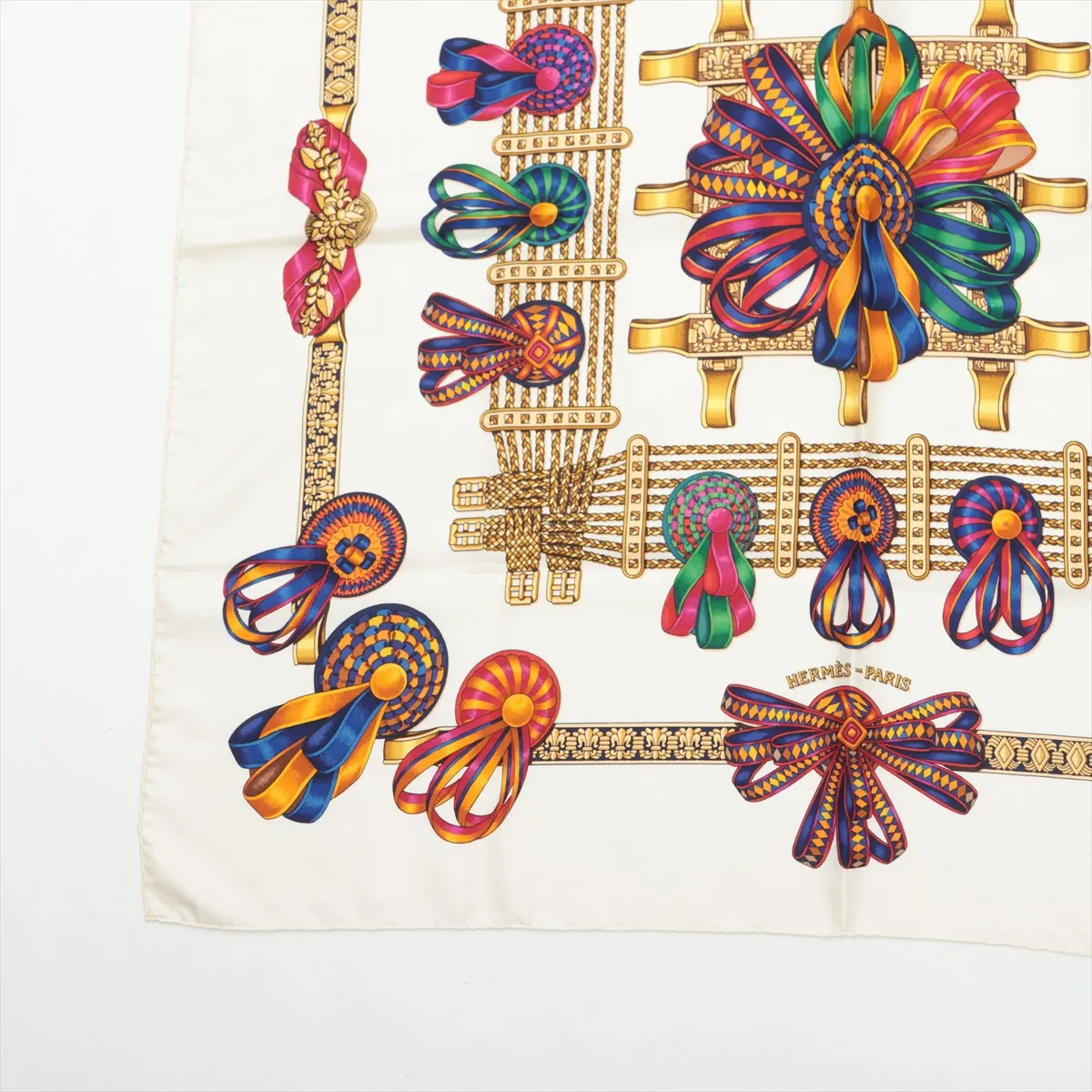 Carre 90 LES RUBANS DU CHEVAL (Horse Ribbon Trim) Scarf, Silk, Ivory, with some wear, — view 5