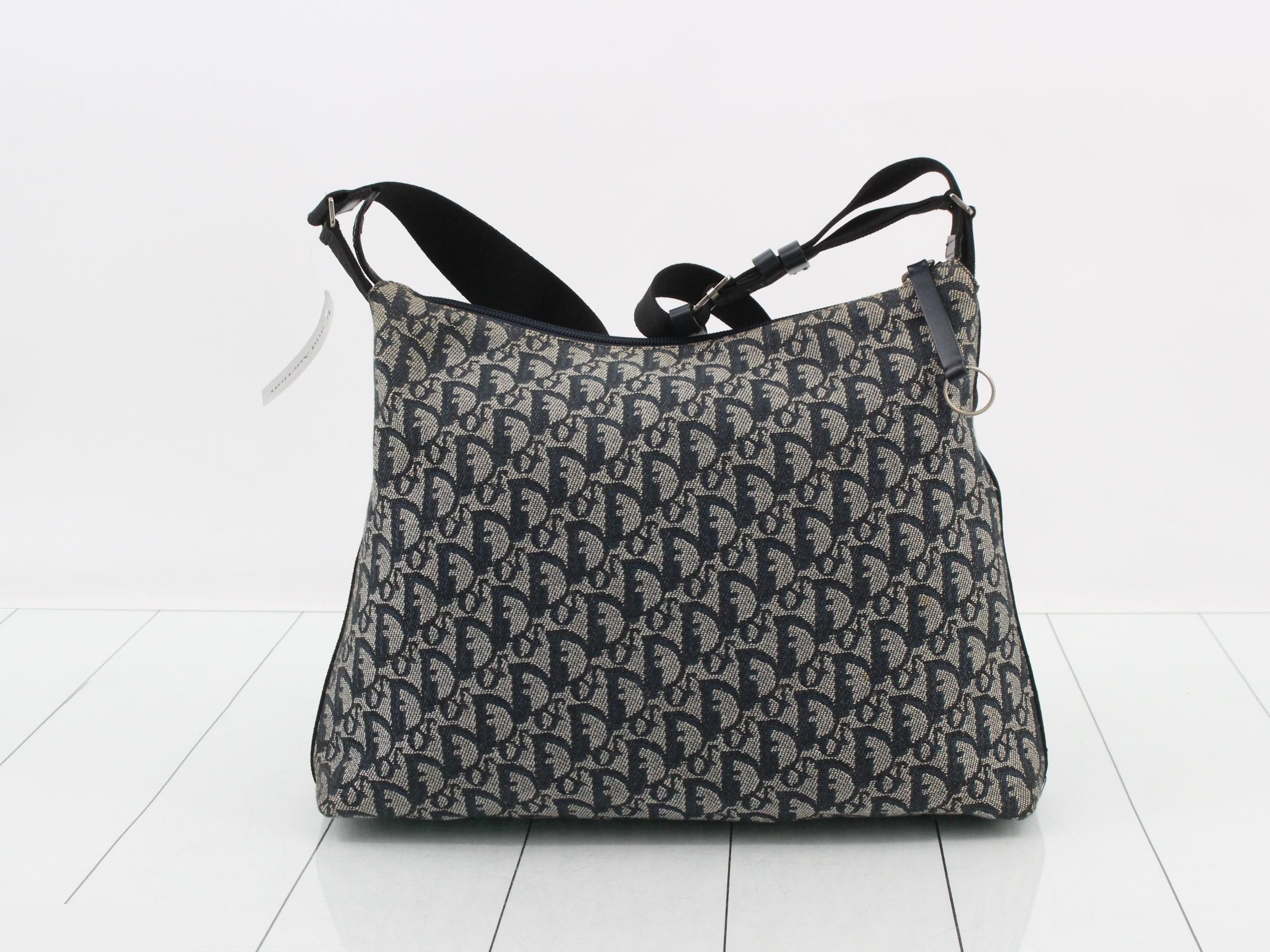 Trotter (bag) - Shoulder bag — view 2