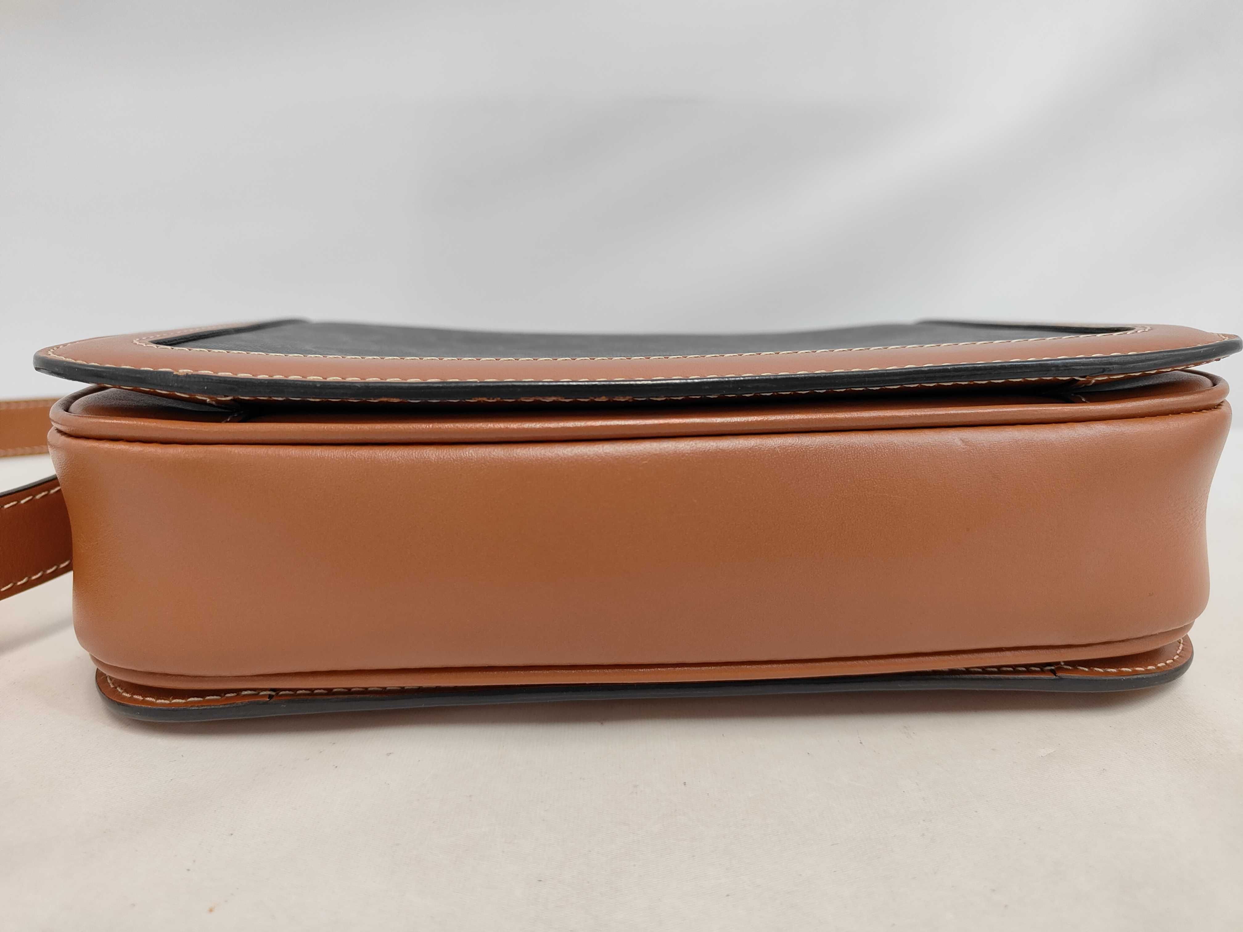 Triomphe Classic Large Caramel Shoulder Bag 191242BZ4.04LU — view 4