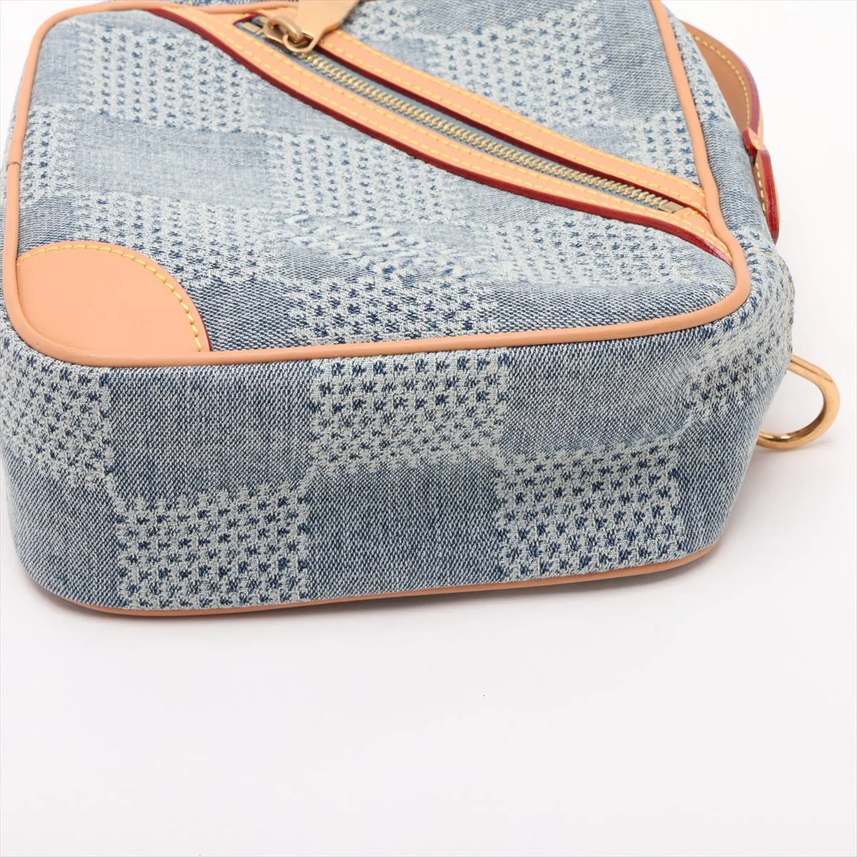 Damier Denim 3D Chess Messenger Bag N40706 Black x Brown (RFID detected) — view 3