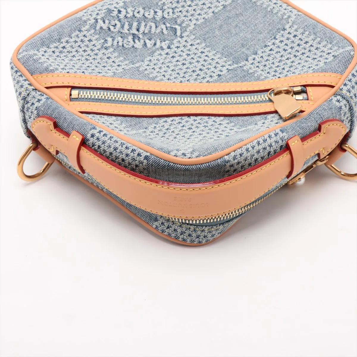 Damier Denim 3D Chess Messenger Bag N40706 Black x Brown (RFID detected) — view 5