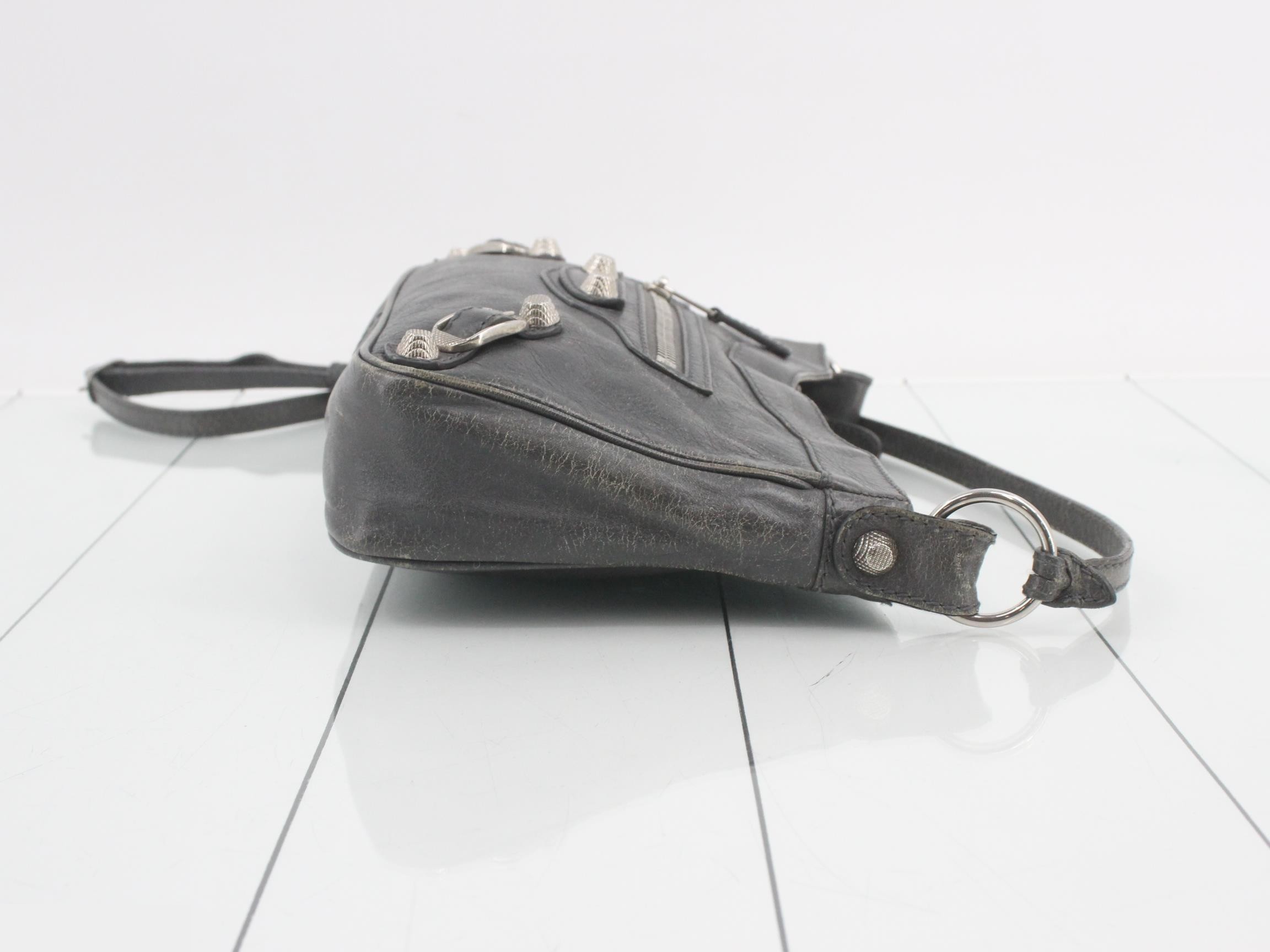 Giant Hip Shoulder Bag, Gray — view 3