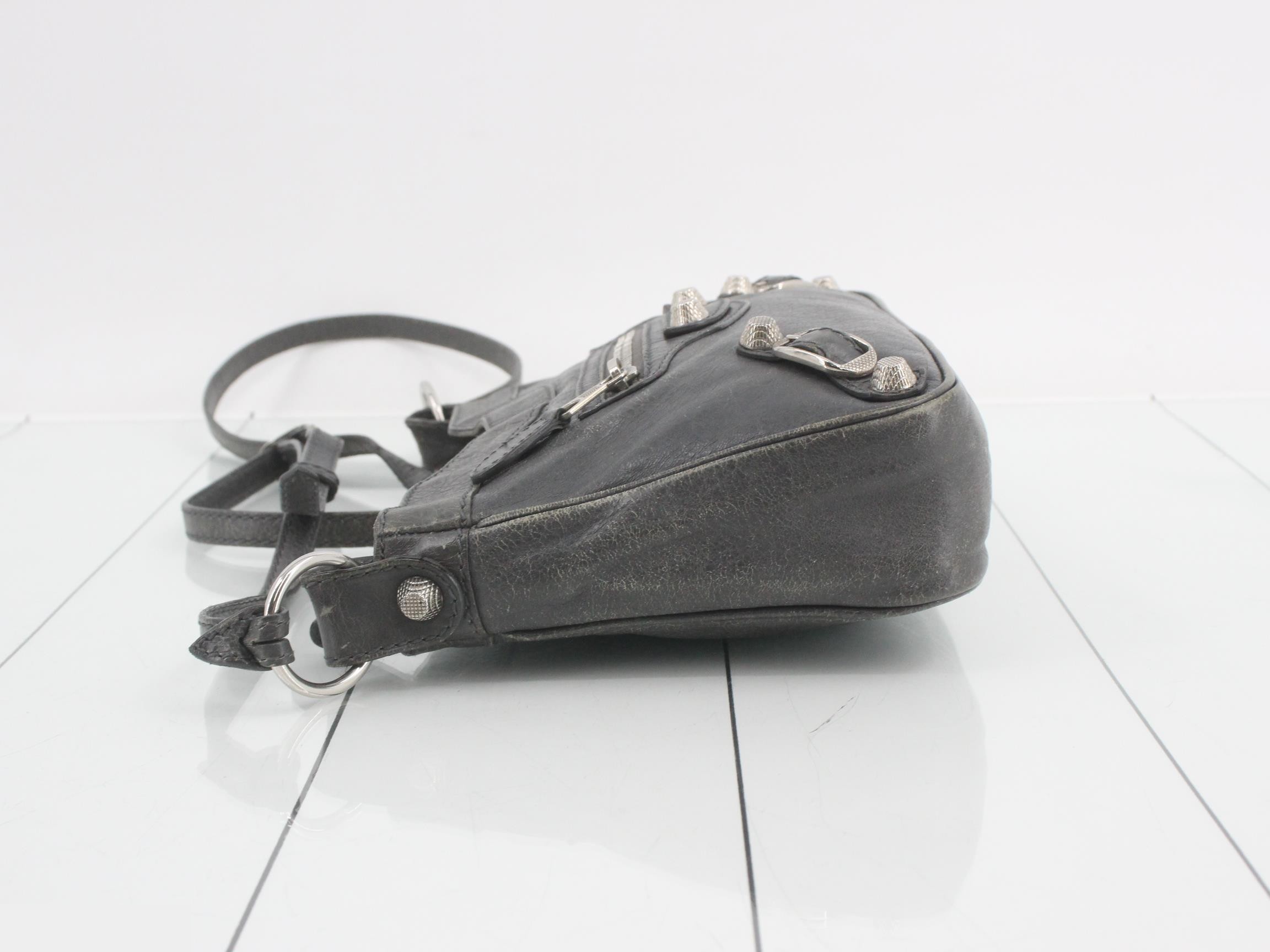 Giant Hip Shoulder Bag, Gray — view 4