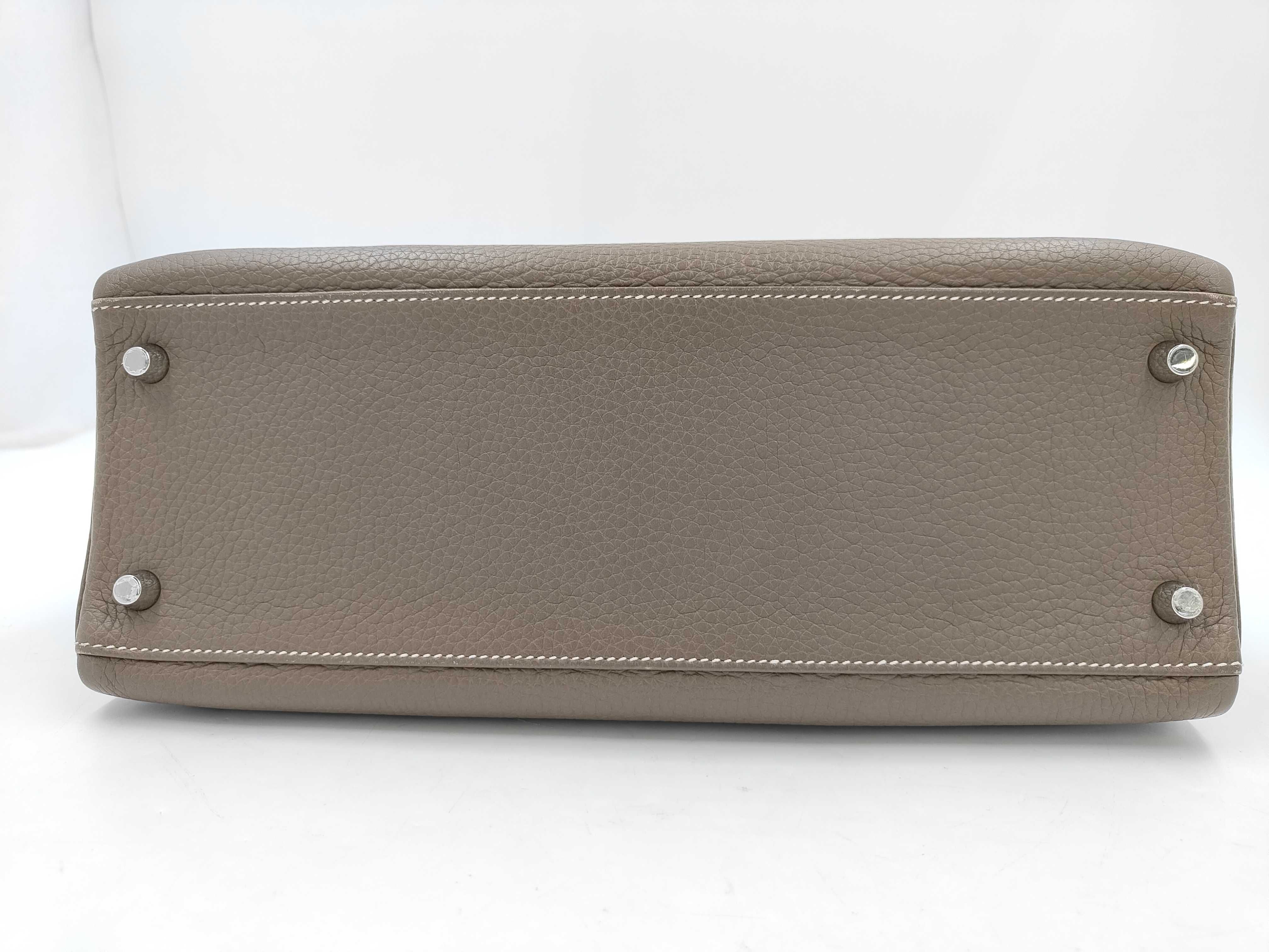 Kelly 32 Taurillon Leather Handbag — view 7