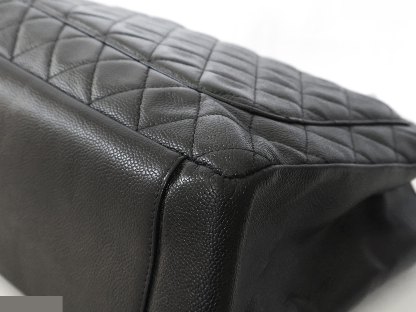 Caviar Skin GST Chain Tote Bag, Black — view 5