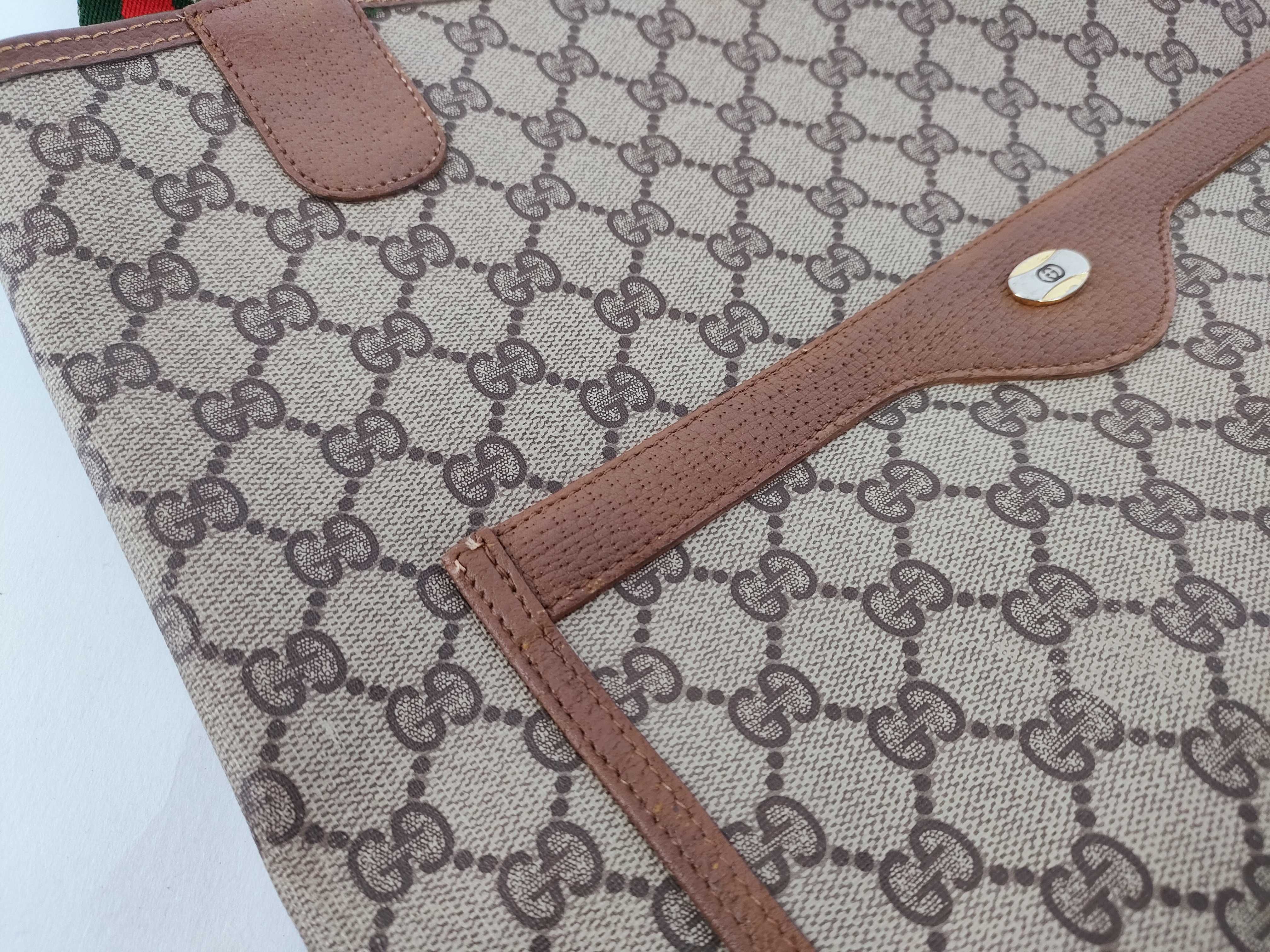 GG Canvas Shoulder Bag — view 13