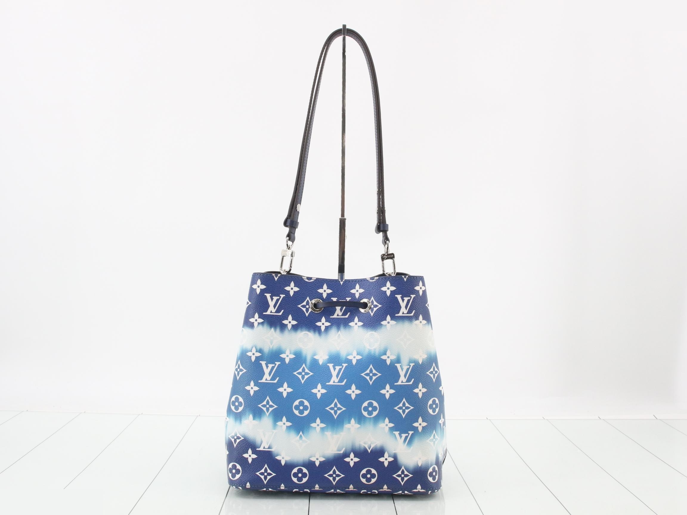 LV Escale NeoNoe Tie-Dye Shoulder Bag — view 2