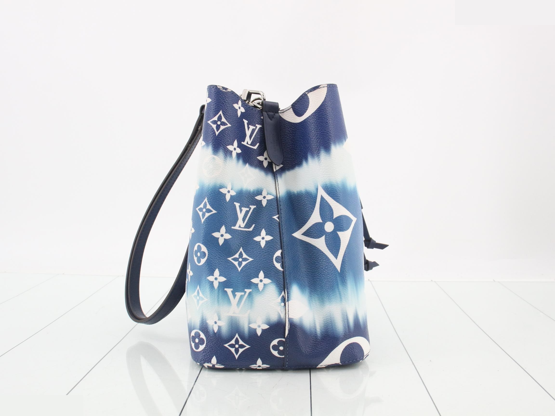 LV Escale NeoNoe Tie-Dye Shoulder Bag — view 4