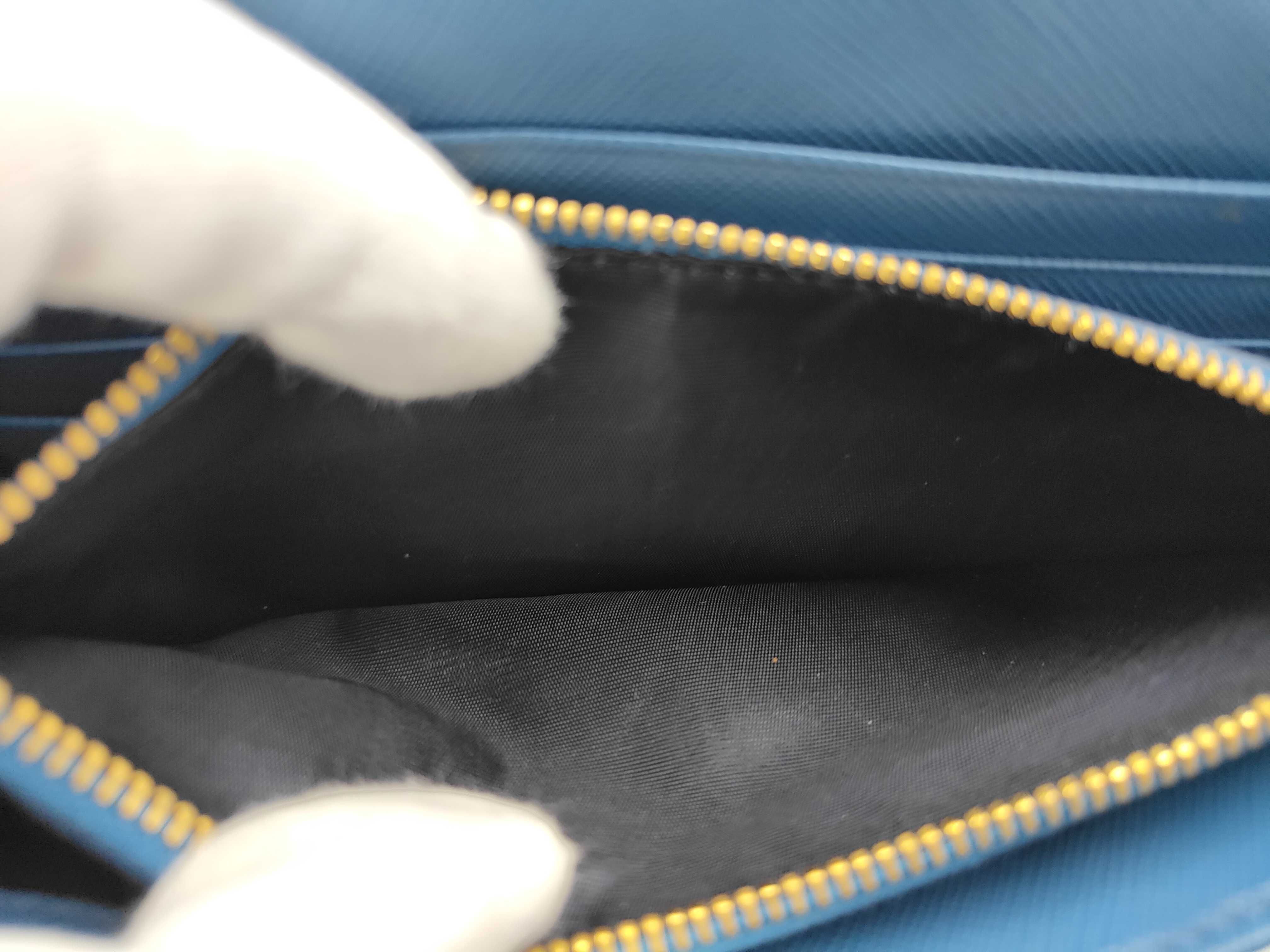 Blue Saffiano Leather Long Wallet 1M1132 — view 5