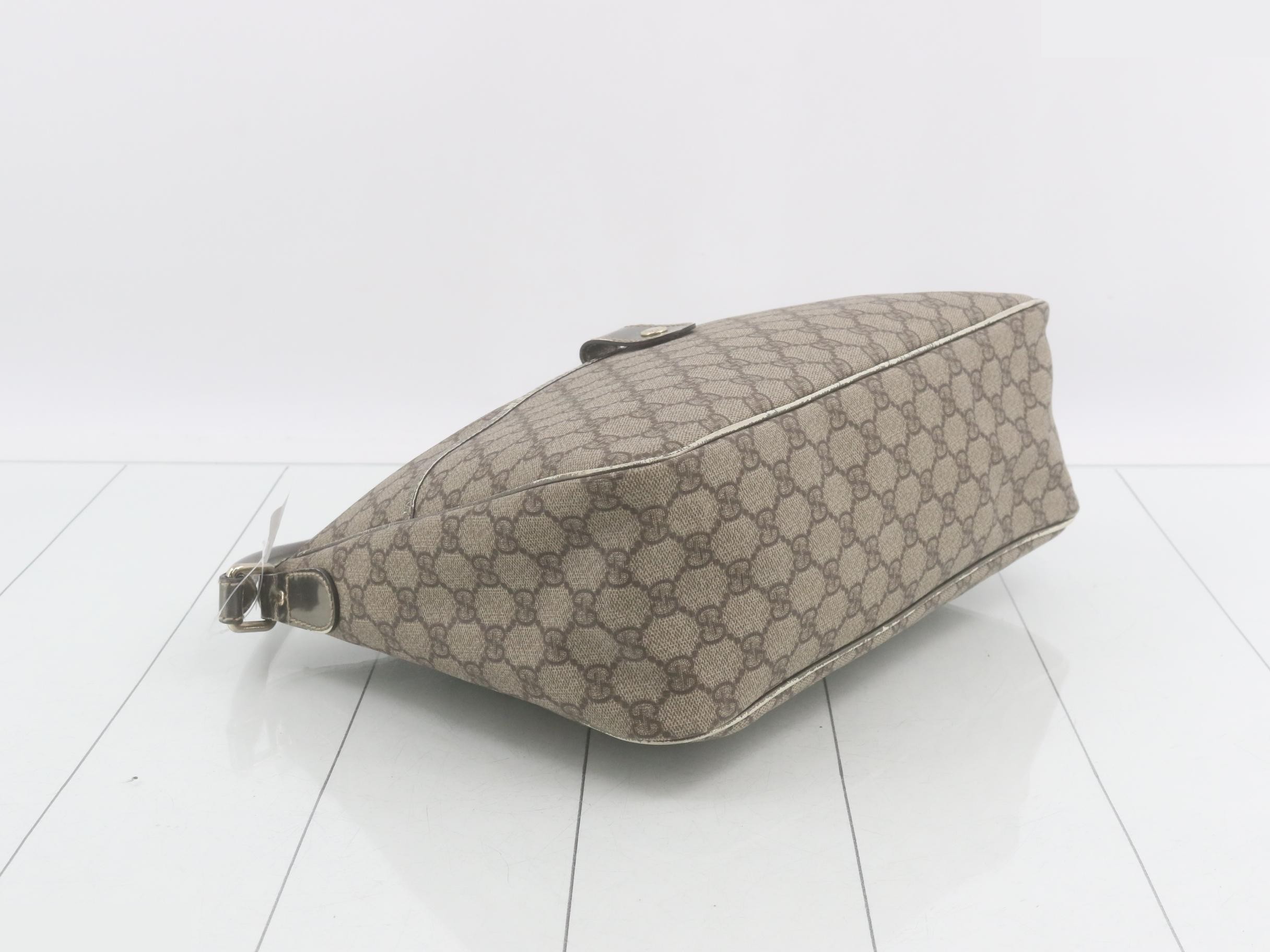 GG Supreme Shoulder Bag — view 5