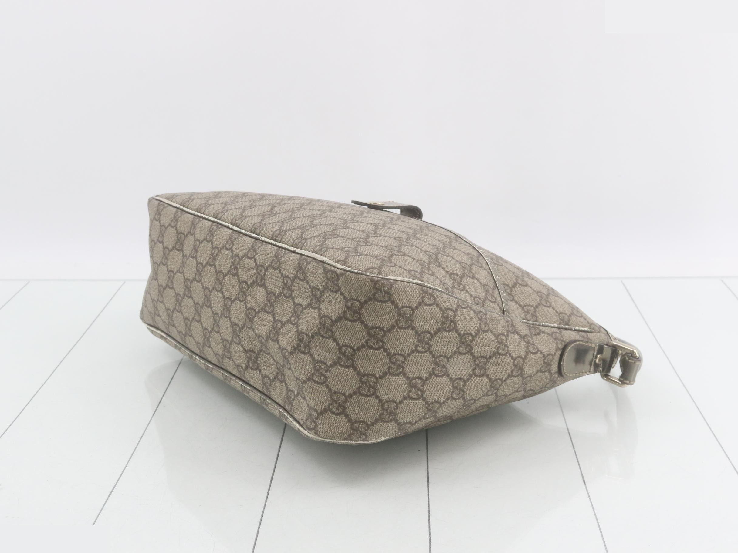 GG Supreme Shoulder Bag — view 6