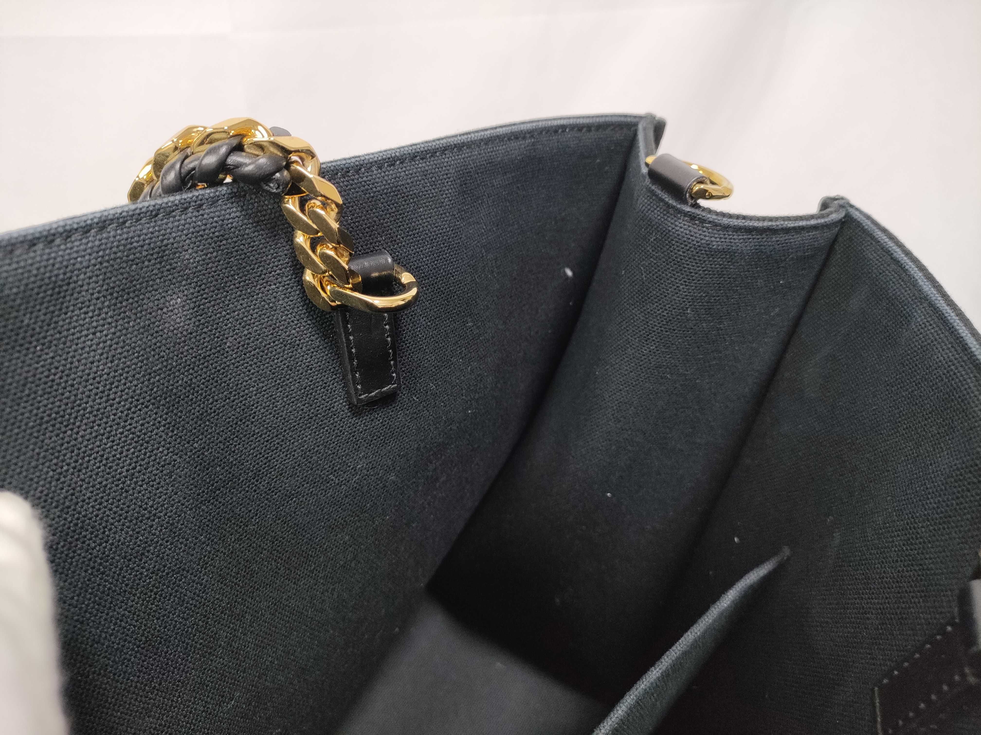 TR-4G Tote Bag — view 12