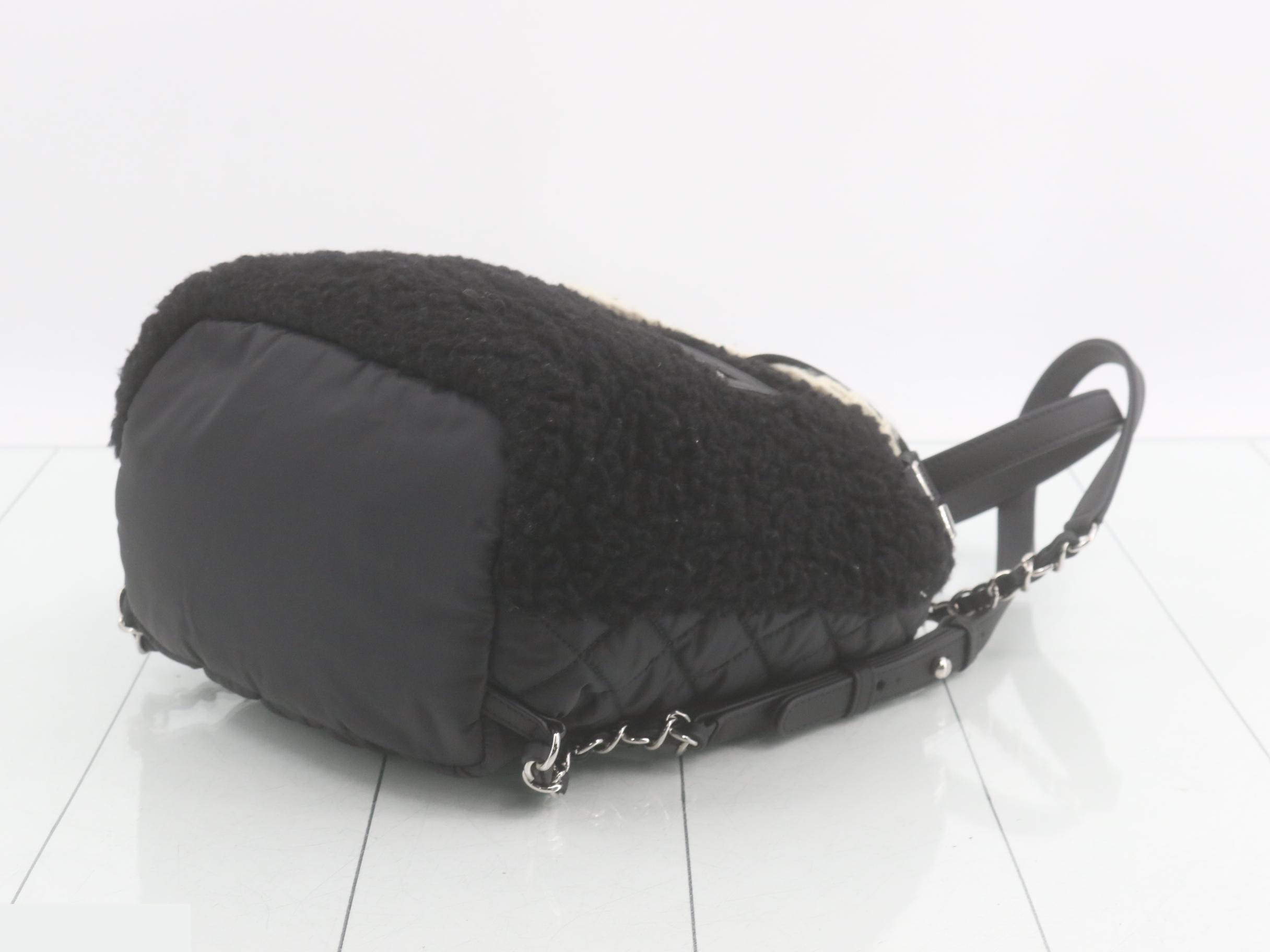 57580 Coconeig Chain Backpack Black Seal — view 6