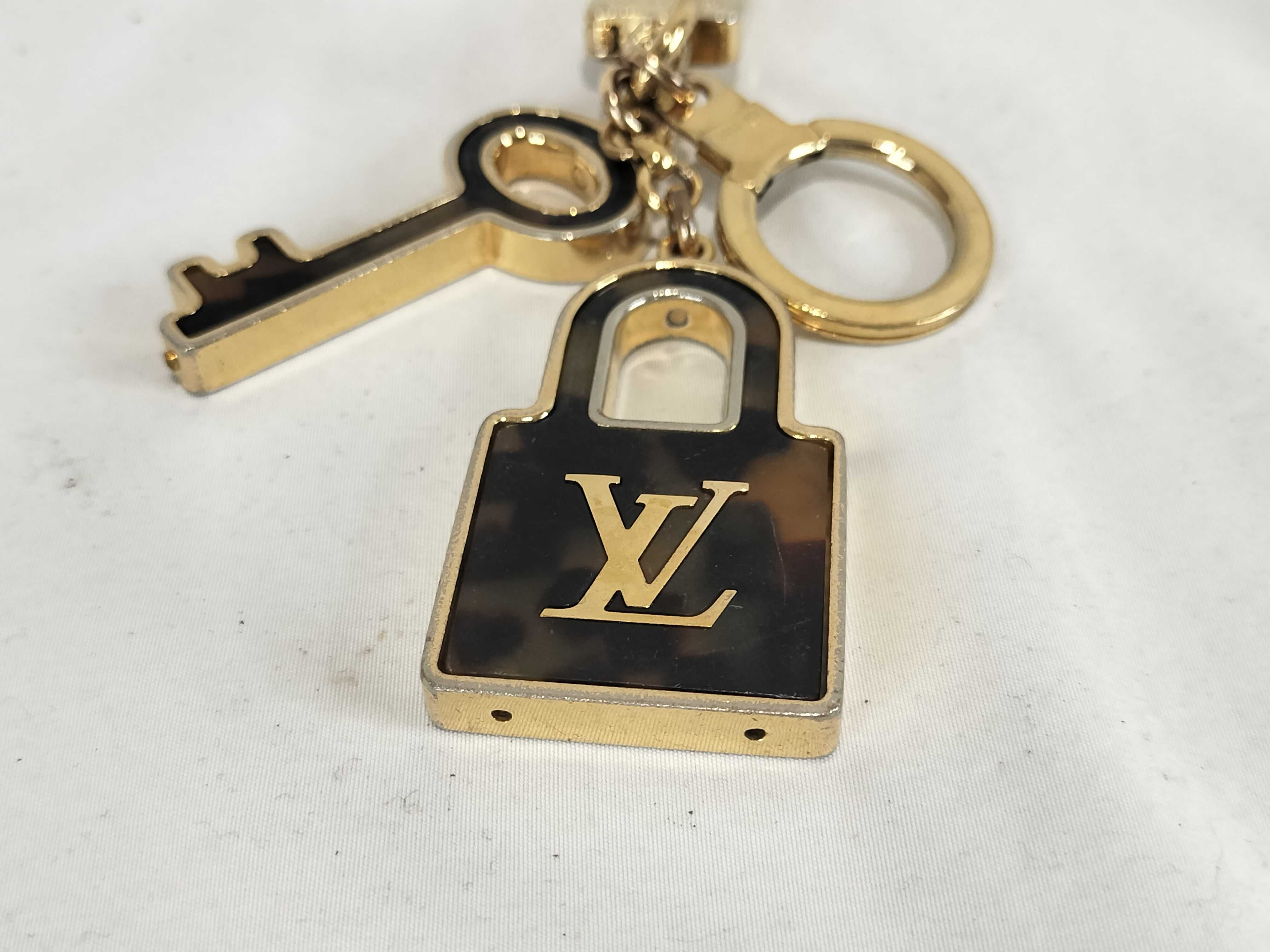 Keychain M65088 Portefeuille Confidence GP Gold Color OB1100 Key Case/Keychain — view 2
