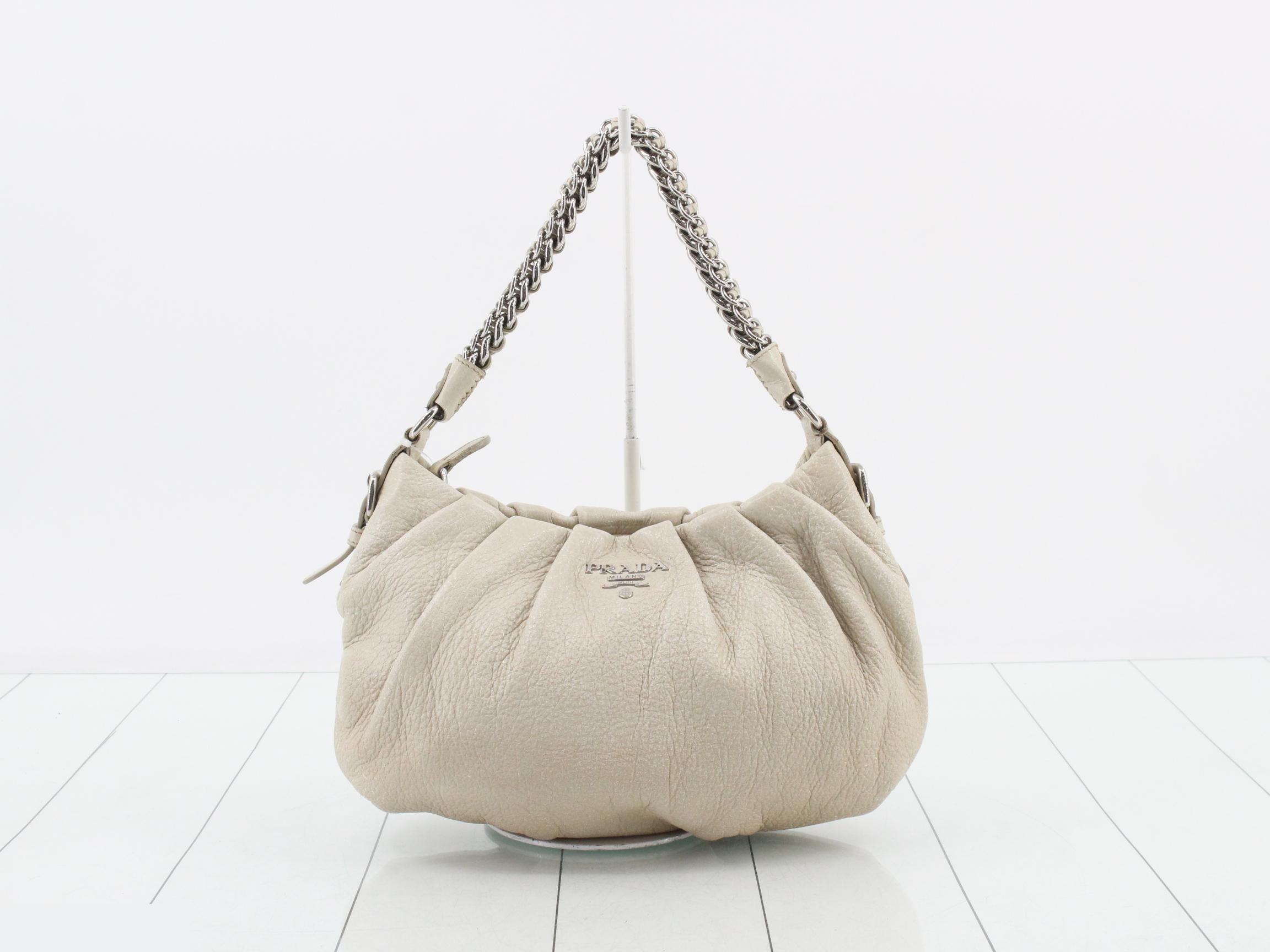 Chain handbag