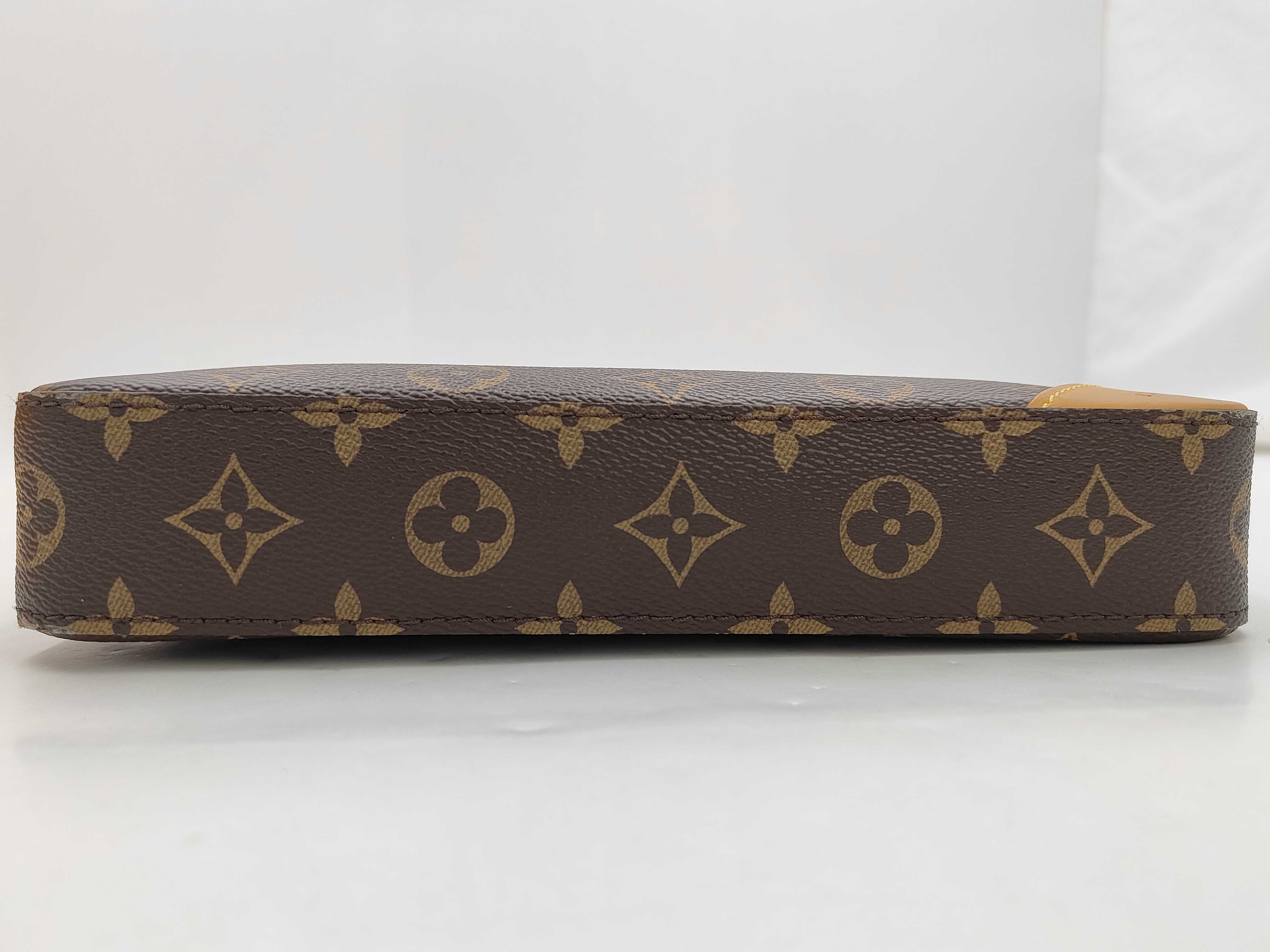 Monogram Trio Messenger M45965 Brown (RFID detected) Shoulder Bag — view 4