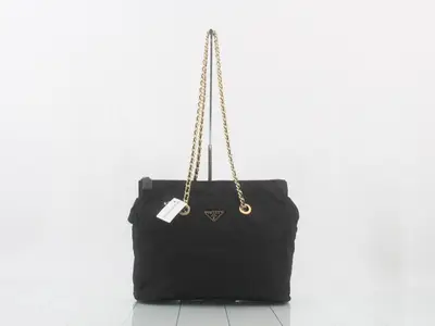 Nylon Triangle Plate Chain Tote Bag