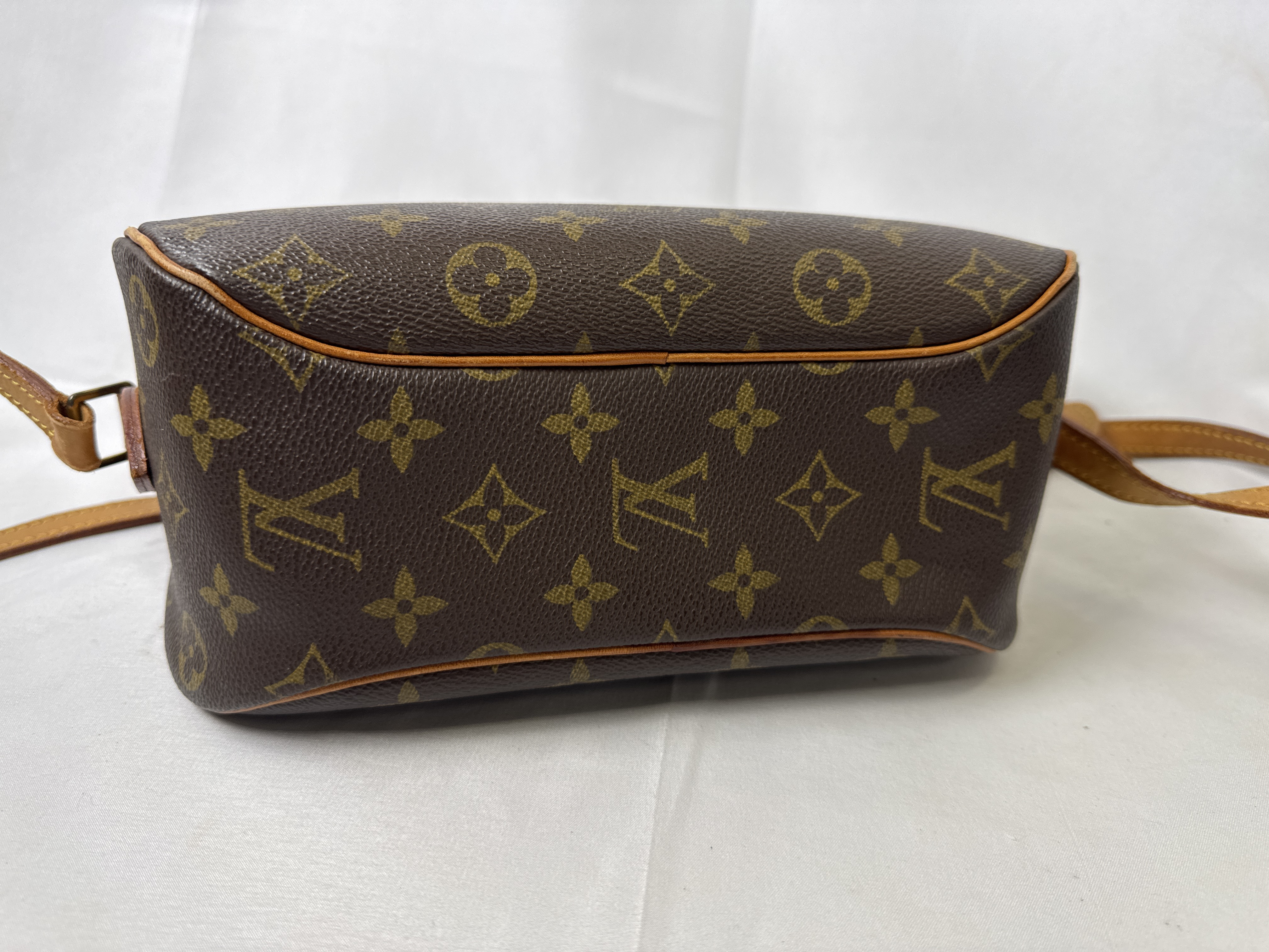 Blois Monogram Shoulder Bag — view 5