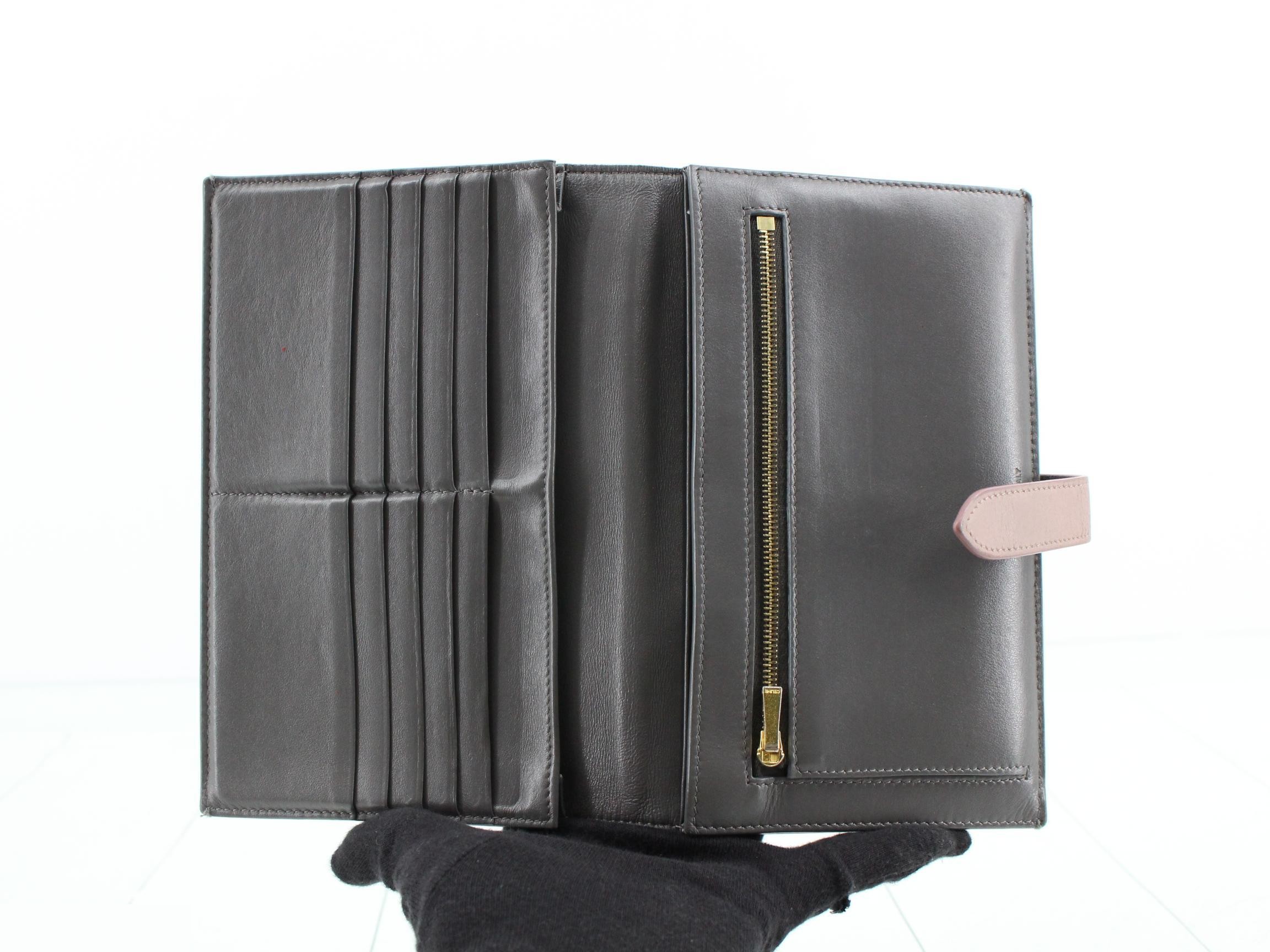 Other lines: Bags and Wallets — view 4
