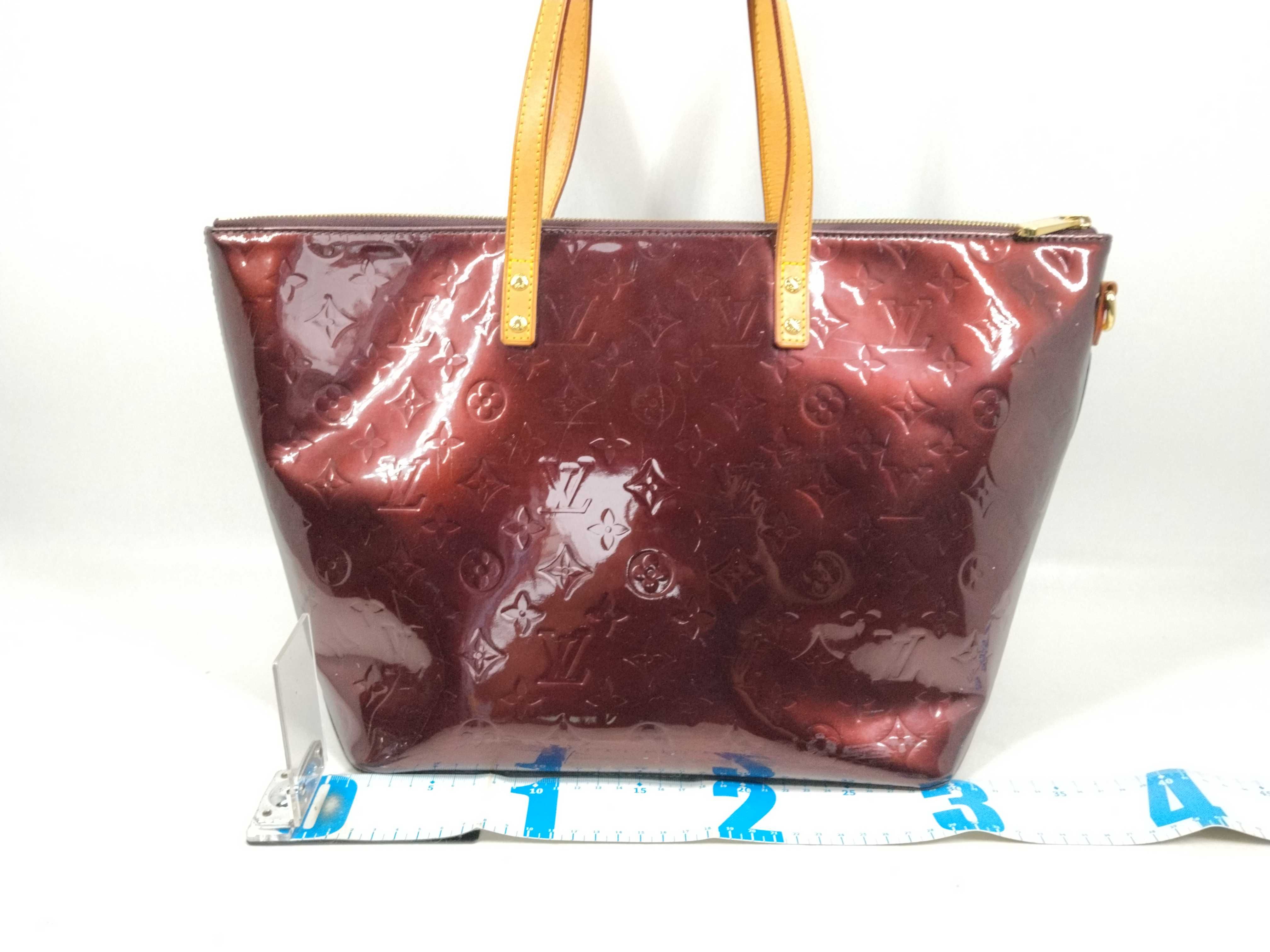 Vernis Louis Vuitton Monogram Vernis Bellevue GM M93589 Amarante Tote Bag — view 2