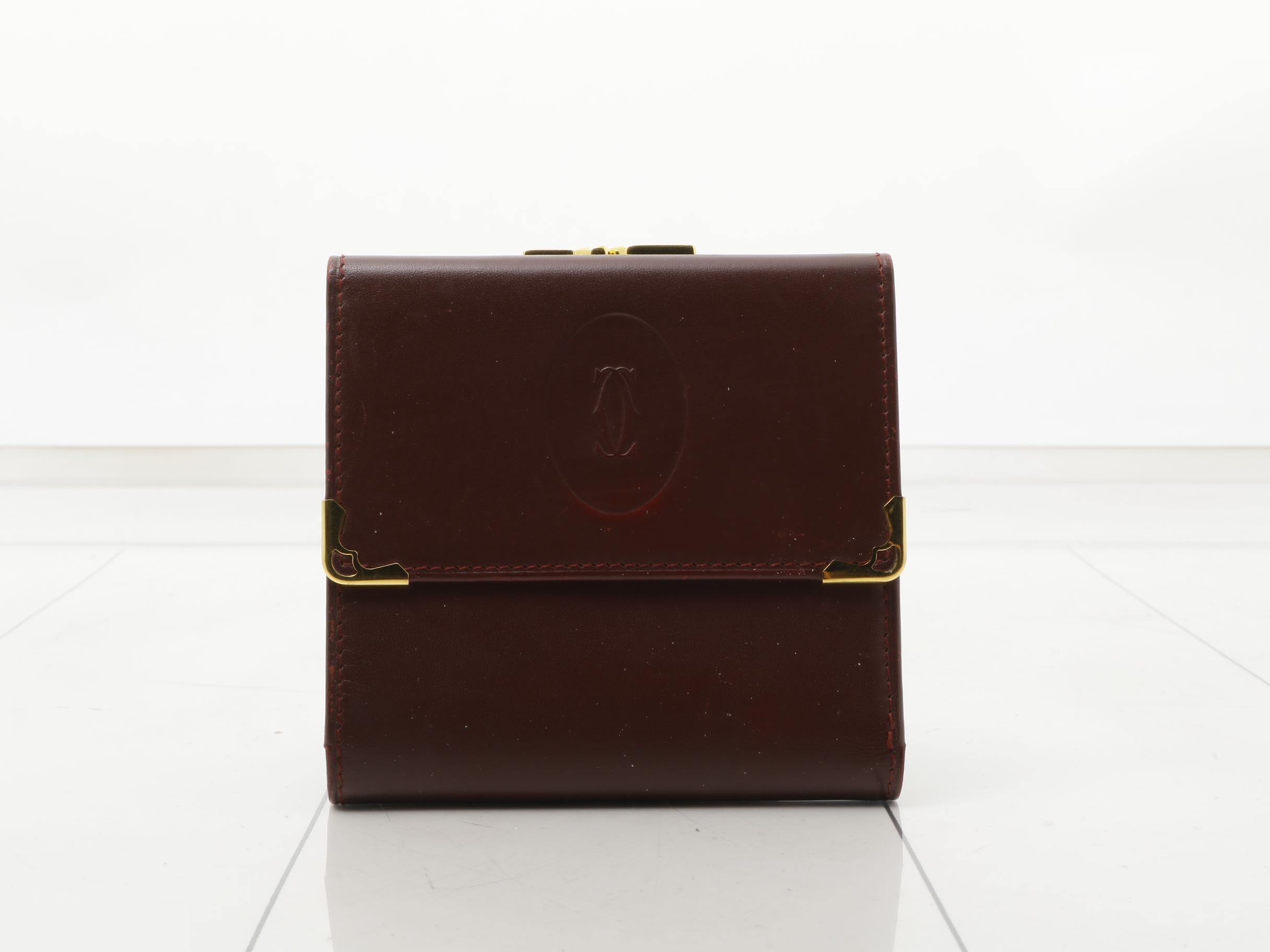 Must Line coin purse
