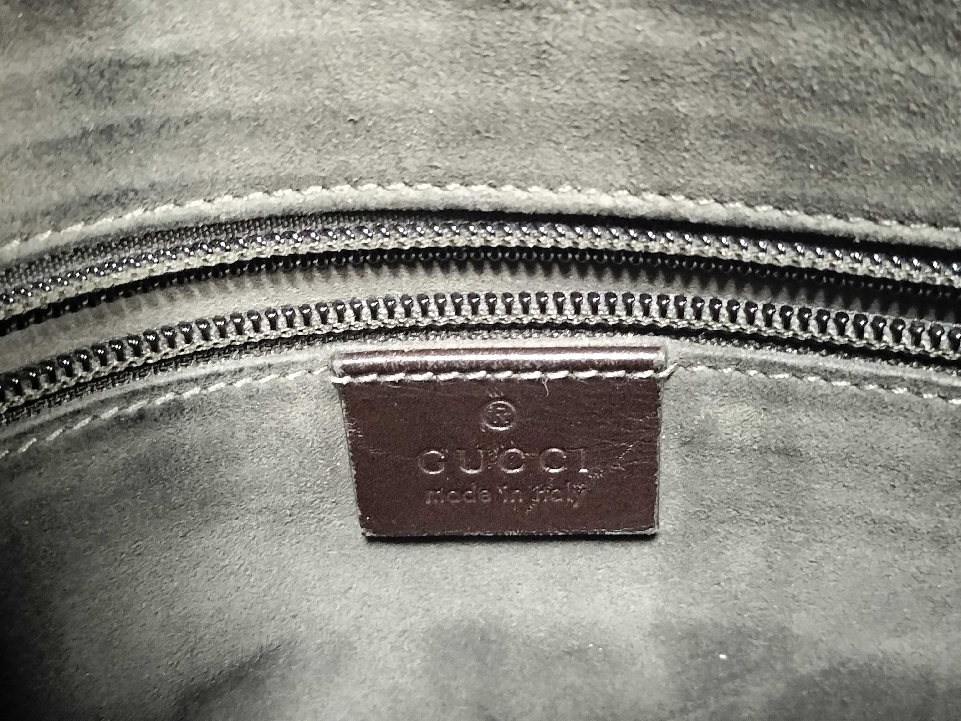 GG Supreme Shoulder Bag — view 12