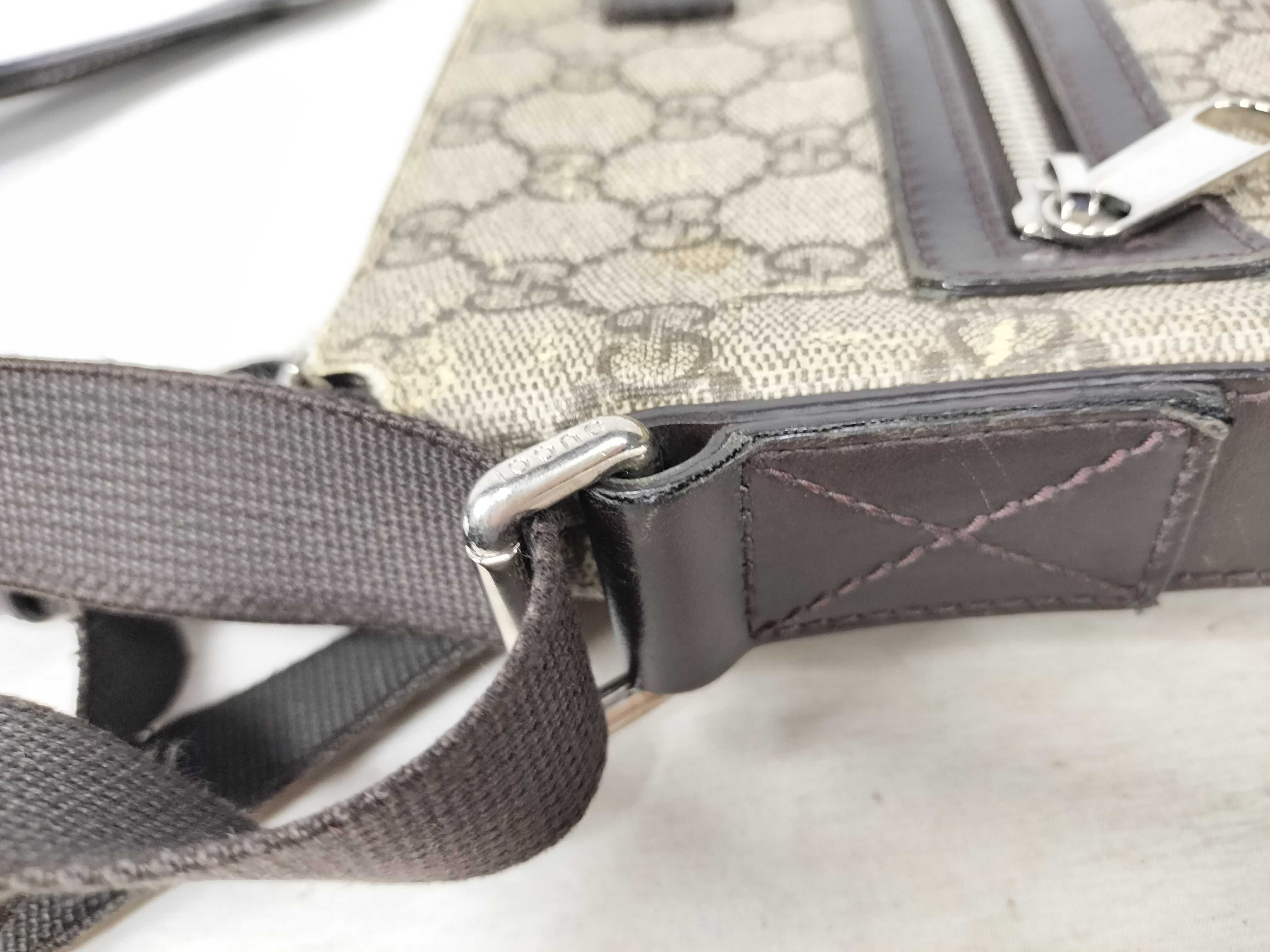 GG Supreme Shoulder Bag — view 5