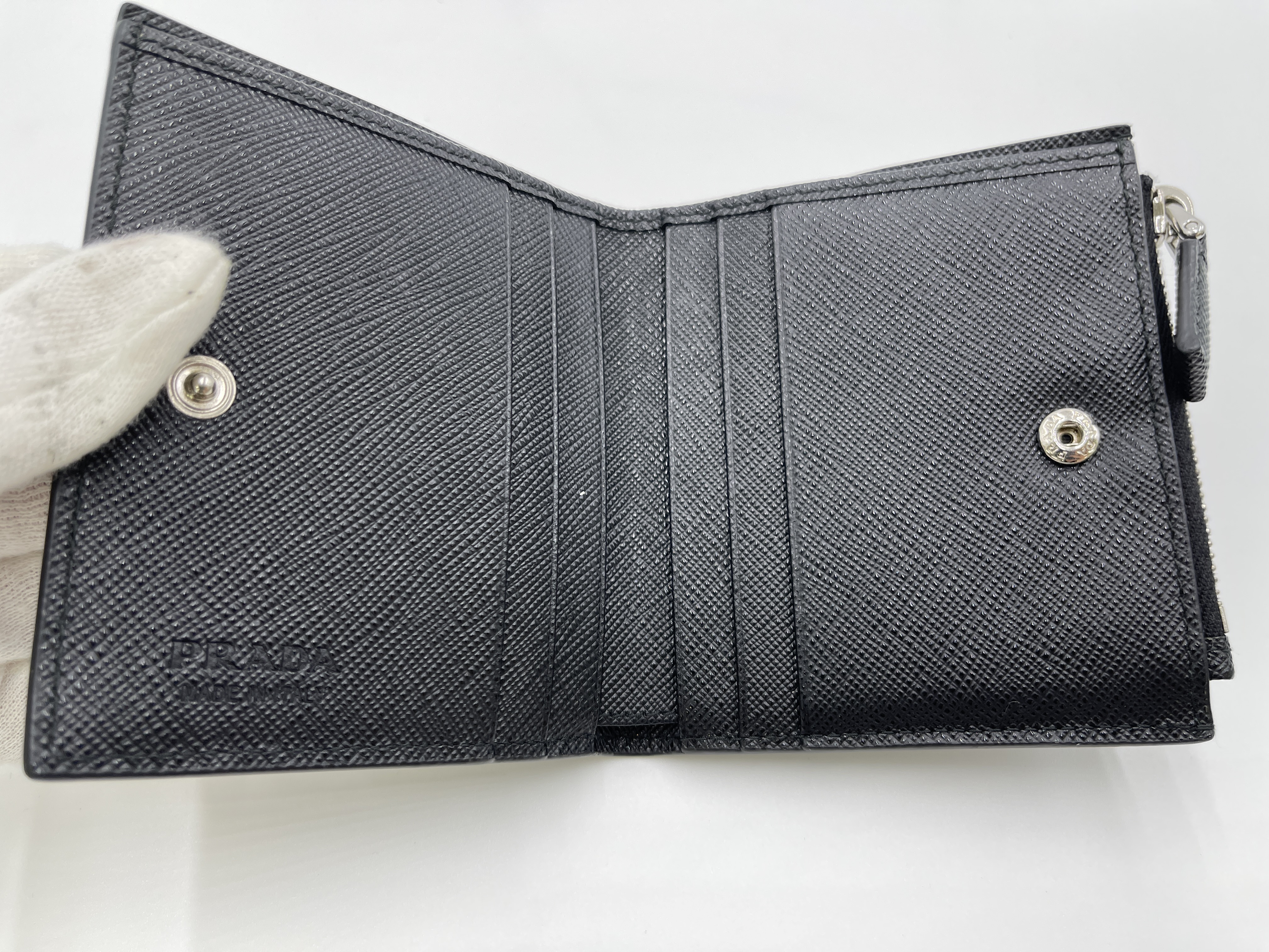 Saffiano Compact Wallet 2ML049 (with paper tag) — view 4