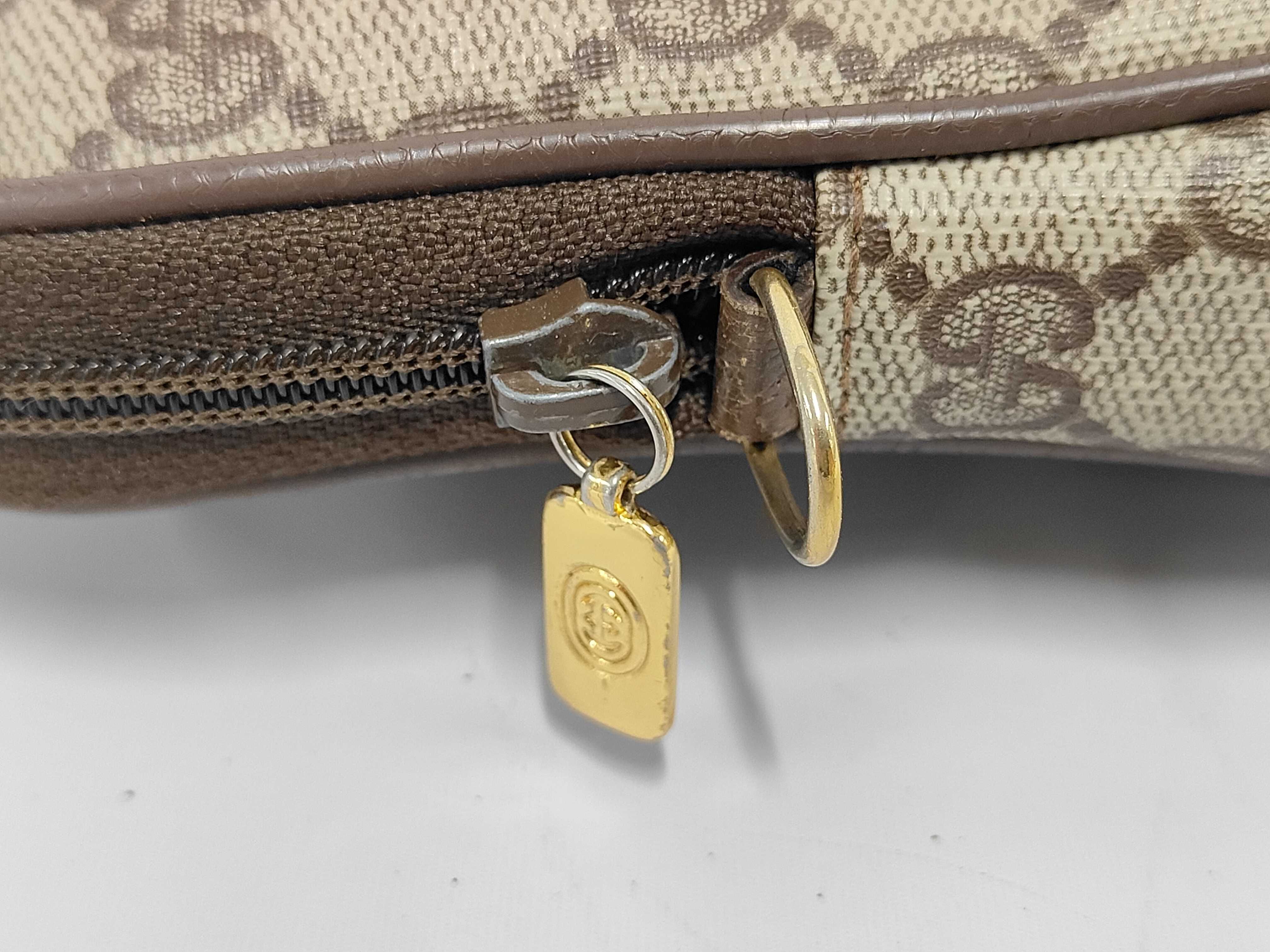 GG Canvas Old Gucci Clutch Bag 116.02.068 Bag — view 7