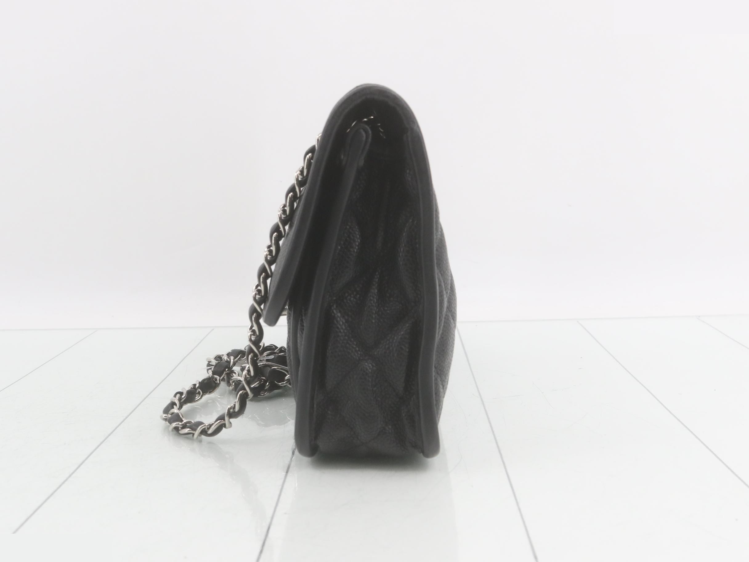 Double pocket caviar leather (bag) - shoulder bag — view 3