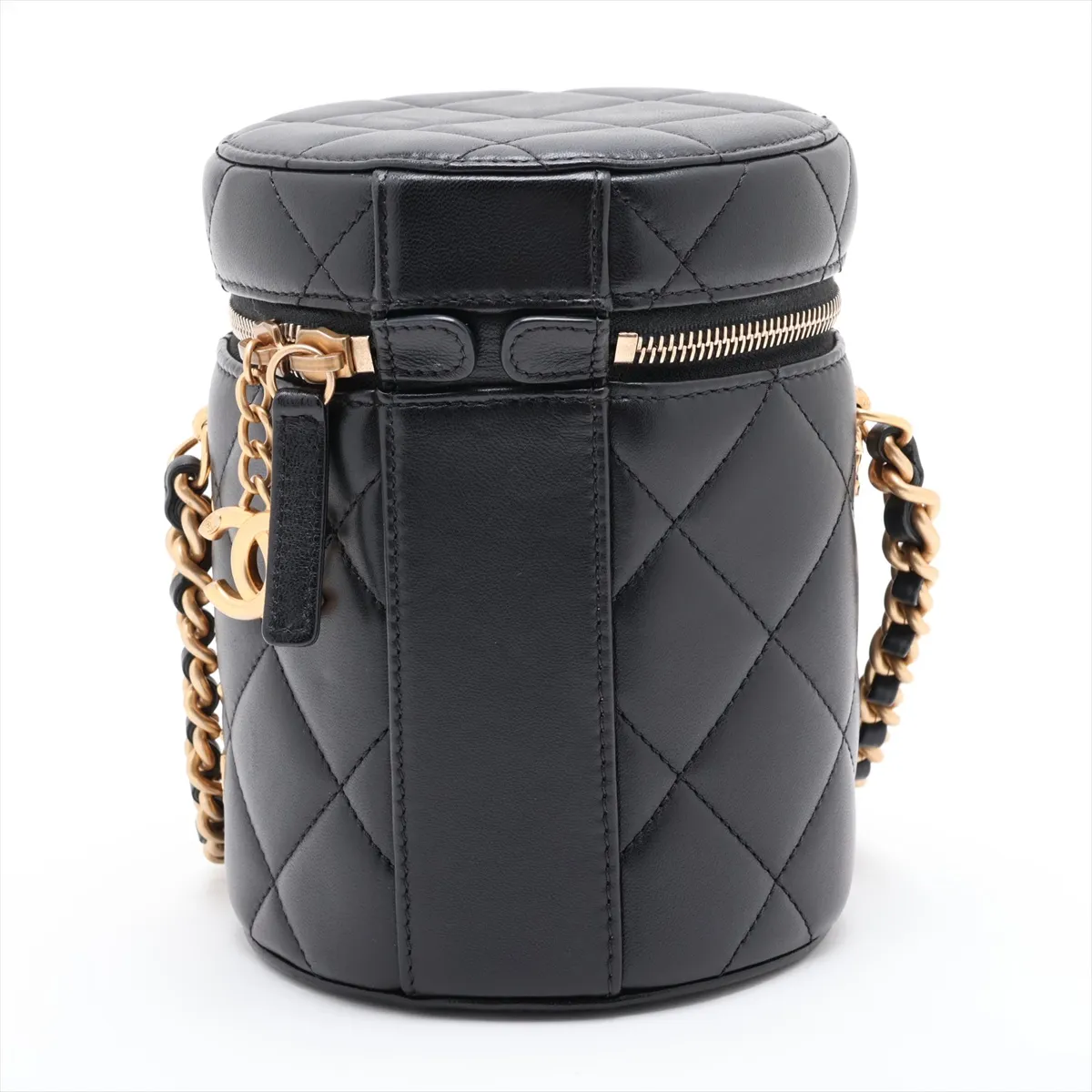 Matelassé Lambskin Chain Shoulder Bag Vanity Case Black Gold Hardware EEU7K560 Random Plate — view 2