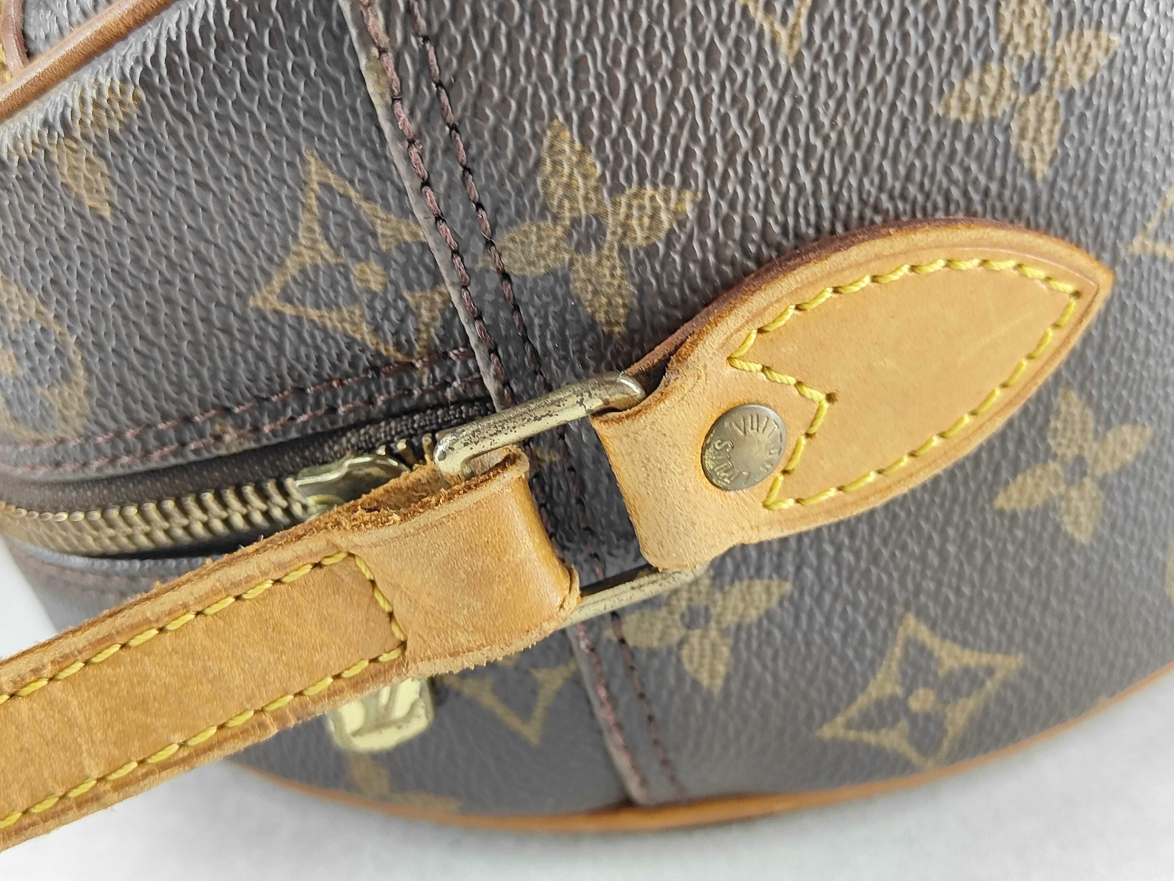 Monogram Louis Vuitton Monogram Blois Shoulder Bag — view 7