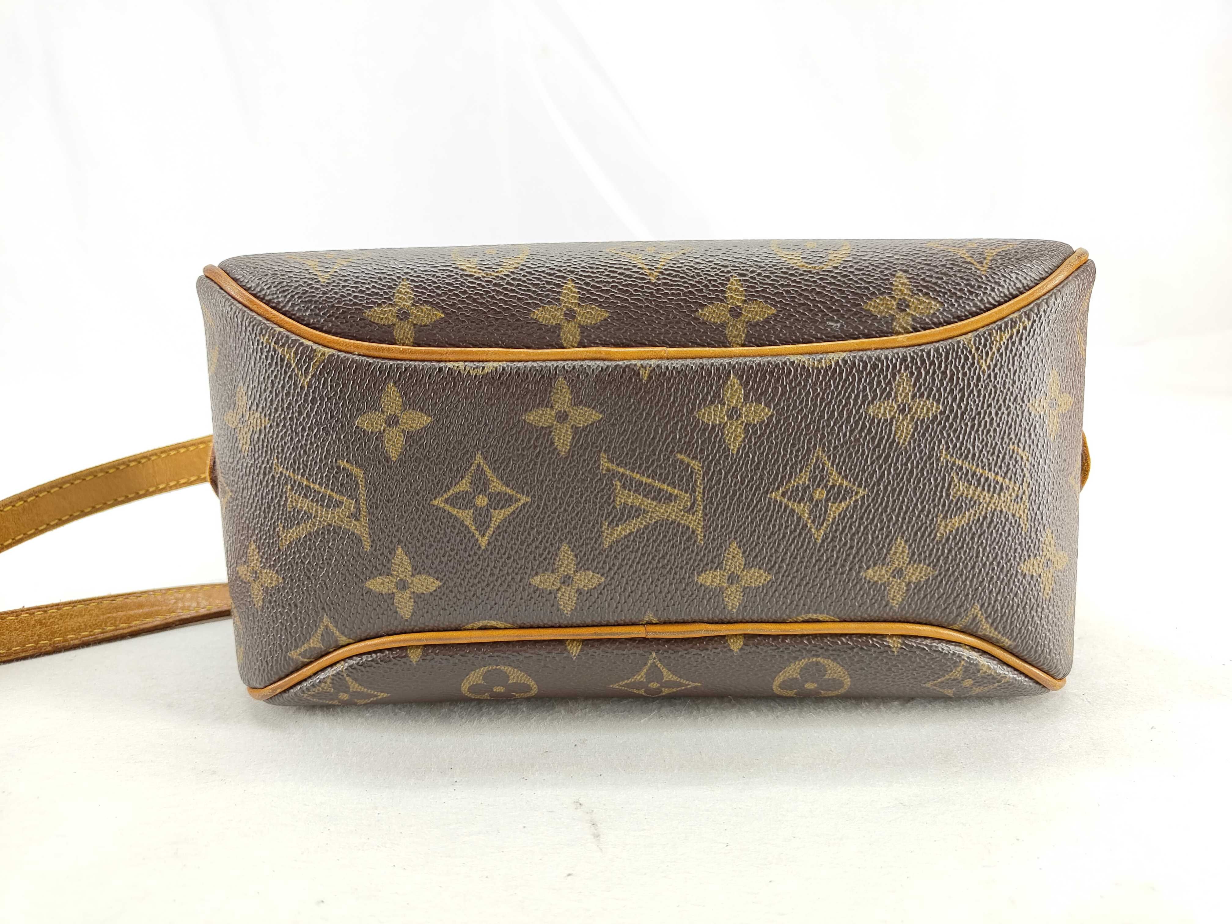 Monogram Louis Vuitton Monogram Blois Shoulder Bag — view 10