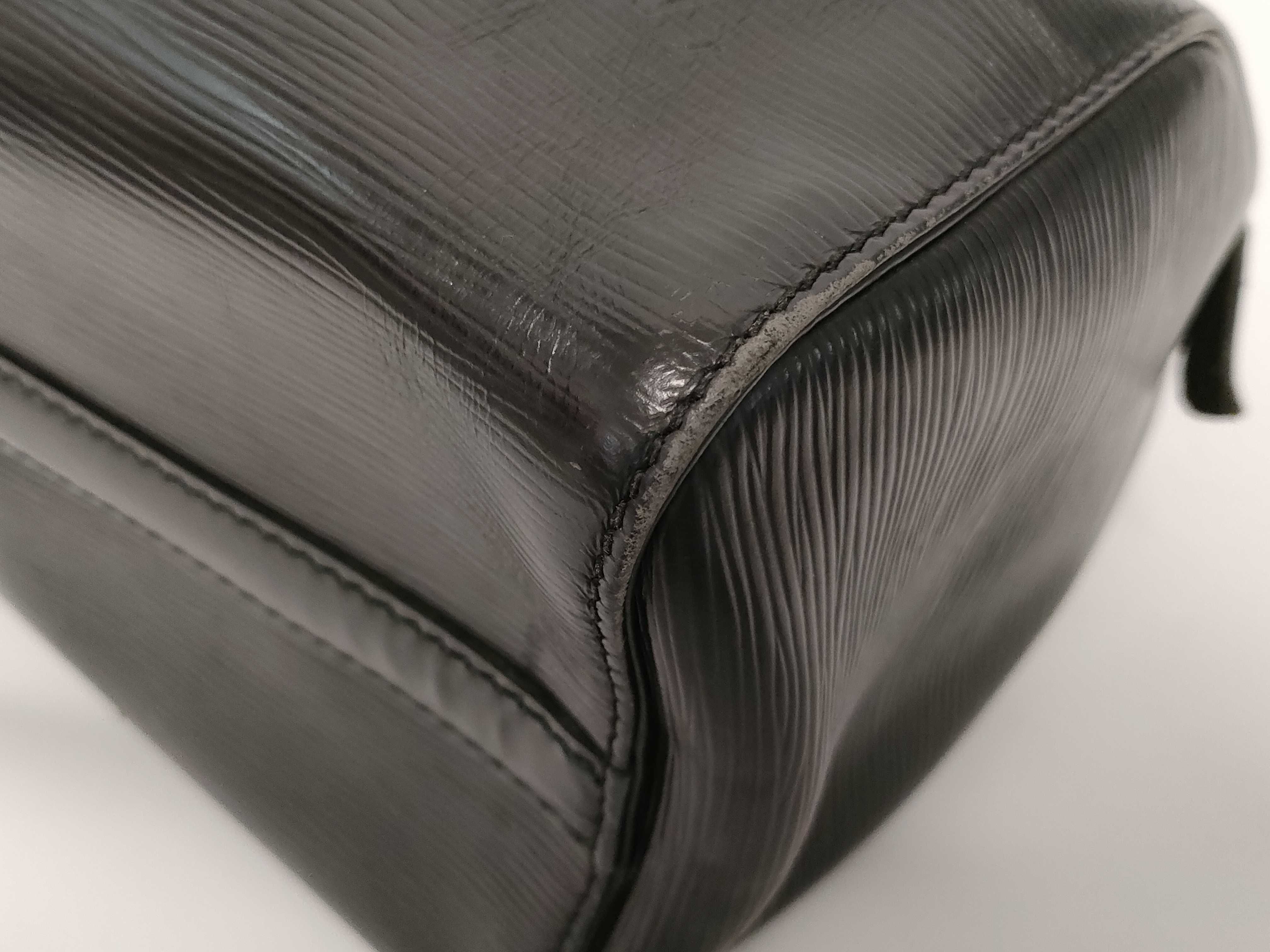 Epi / Epi / Handbag / Leather Handbag — view 4