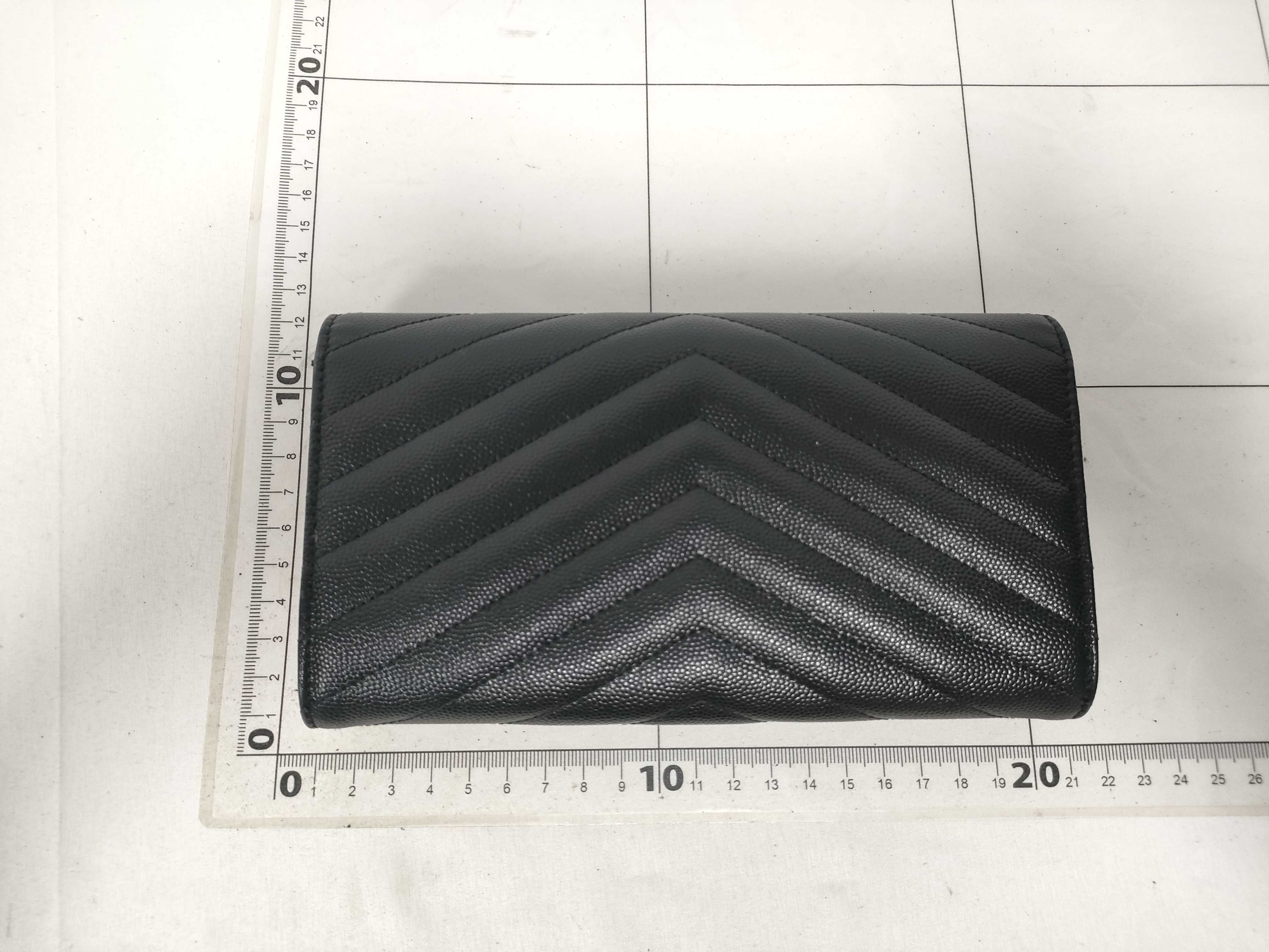 Long Wallet — view 2