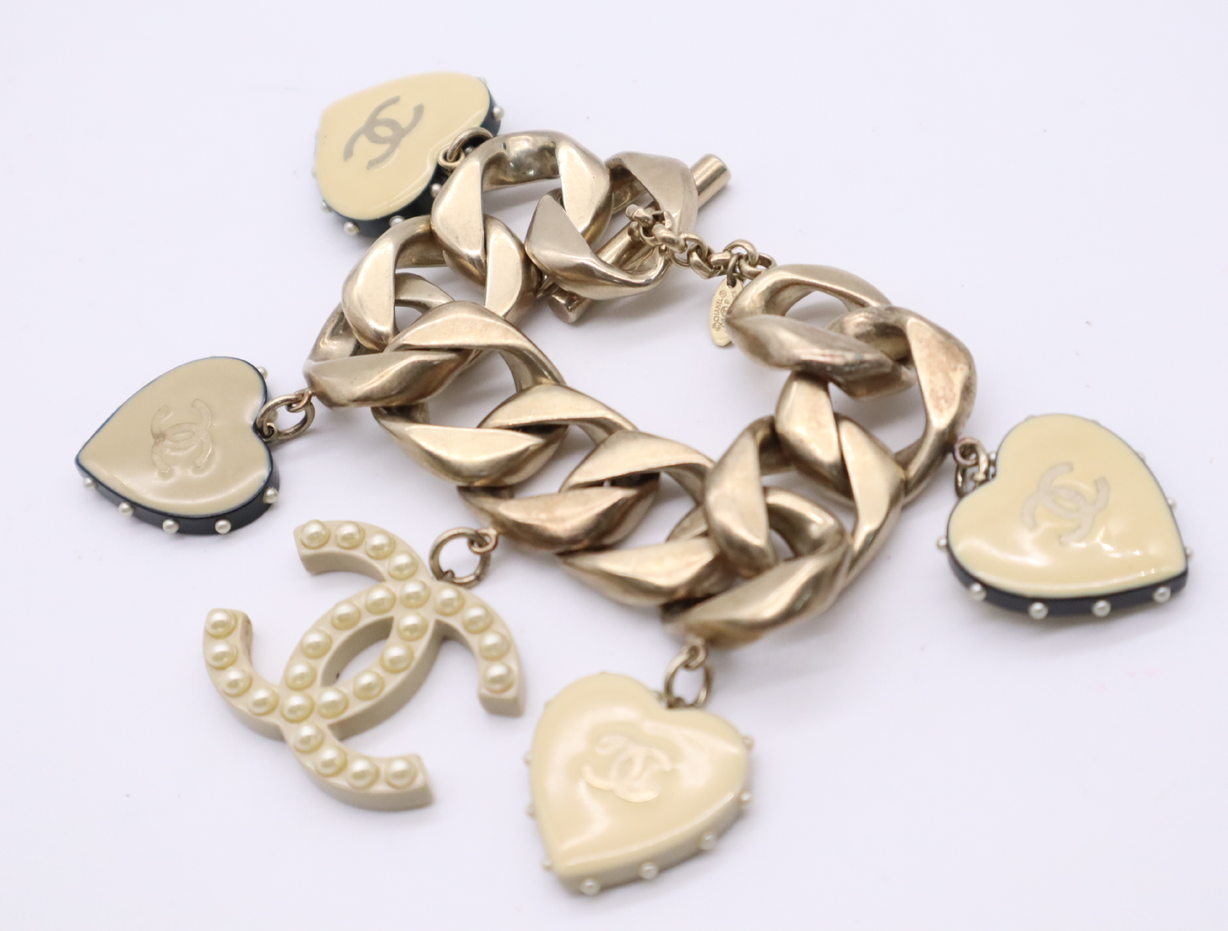 Metal/Enamel Icon Heart Motif Chain Bracelet 06P Bracelet/Bangle