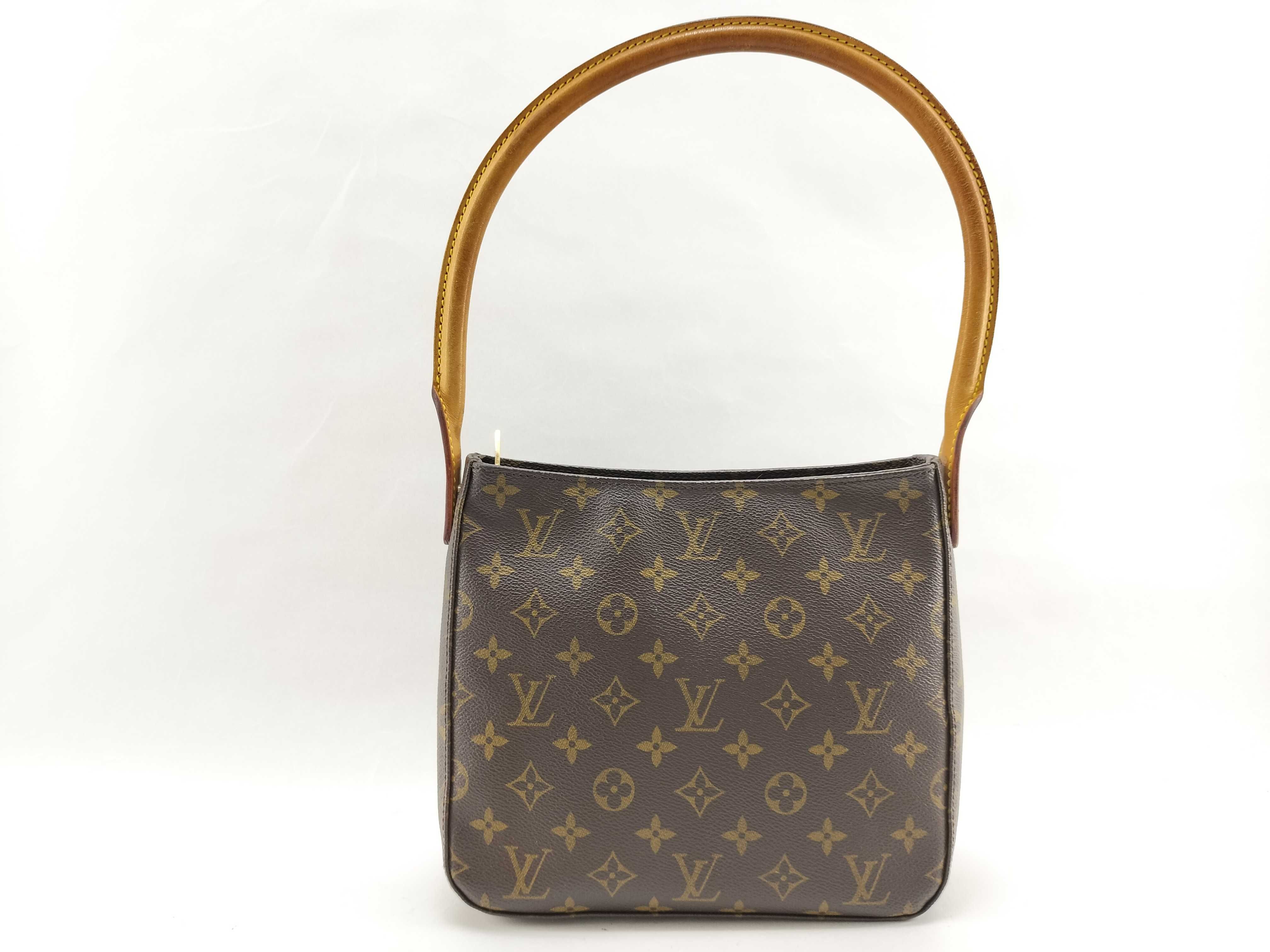 Looping MM Shoulder Bag