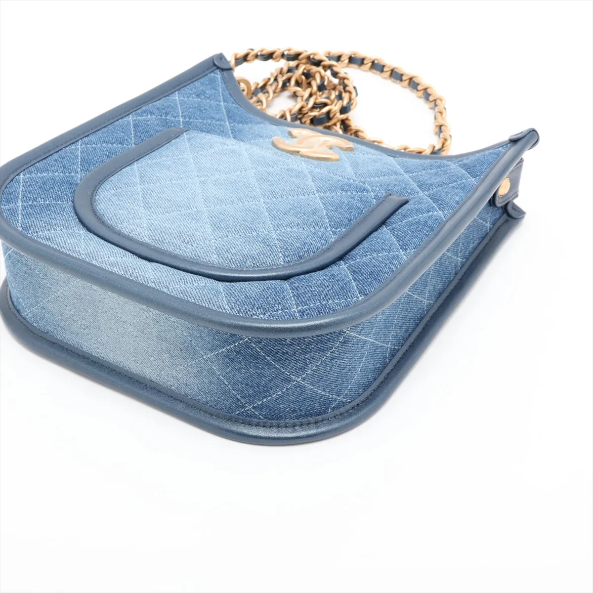 [Individually packaged] Chanel Matelassé Denim x Lambskin 2-Way Shoulder Bag Hobo Blue Gold Hardware LJA686P8 Random Plate — view 3