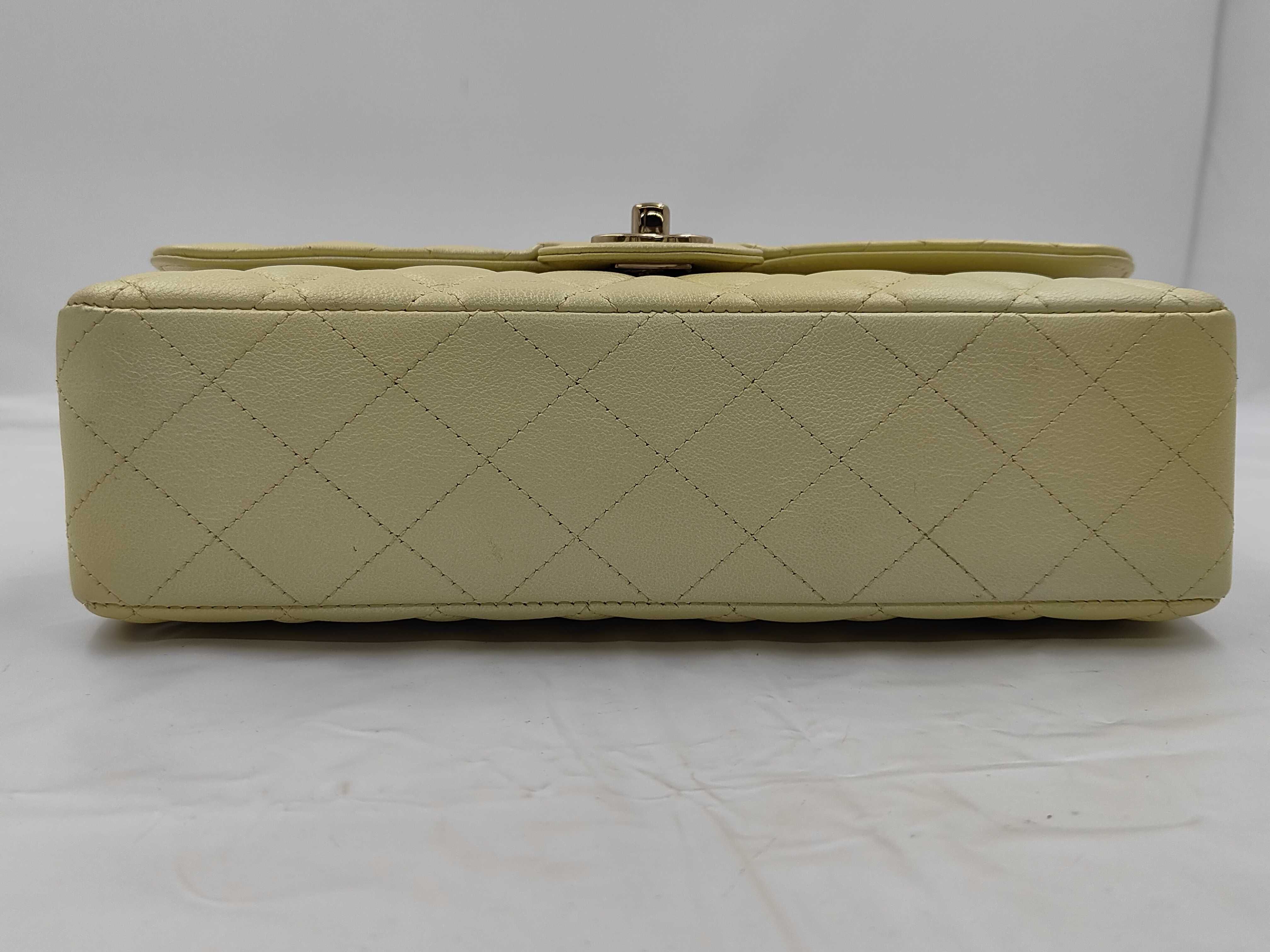 Matelassé 25 Double Flap Lambskin Yellow Chain Shoulder Bag — view 6